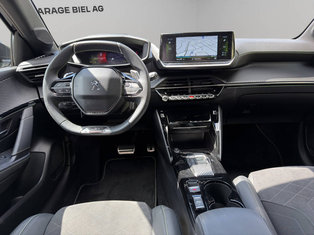 PEUGEOT 208 1.2 PureTech 130 GT-image-7
