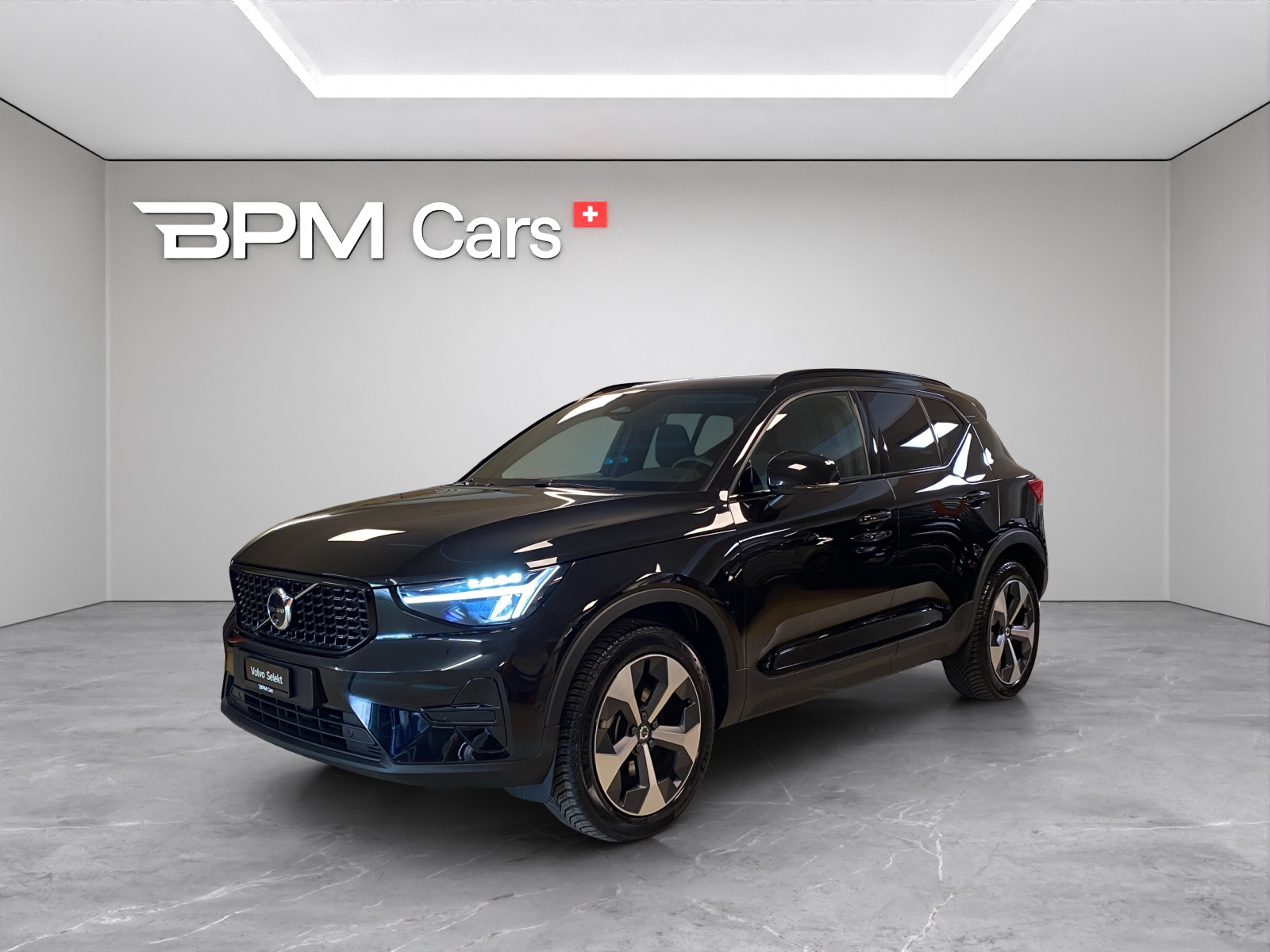 Photo VOLVO XC40 XC40 2.0 B4 MH Plus Dark