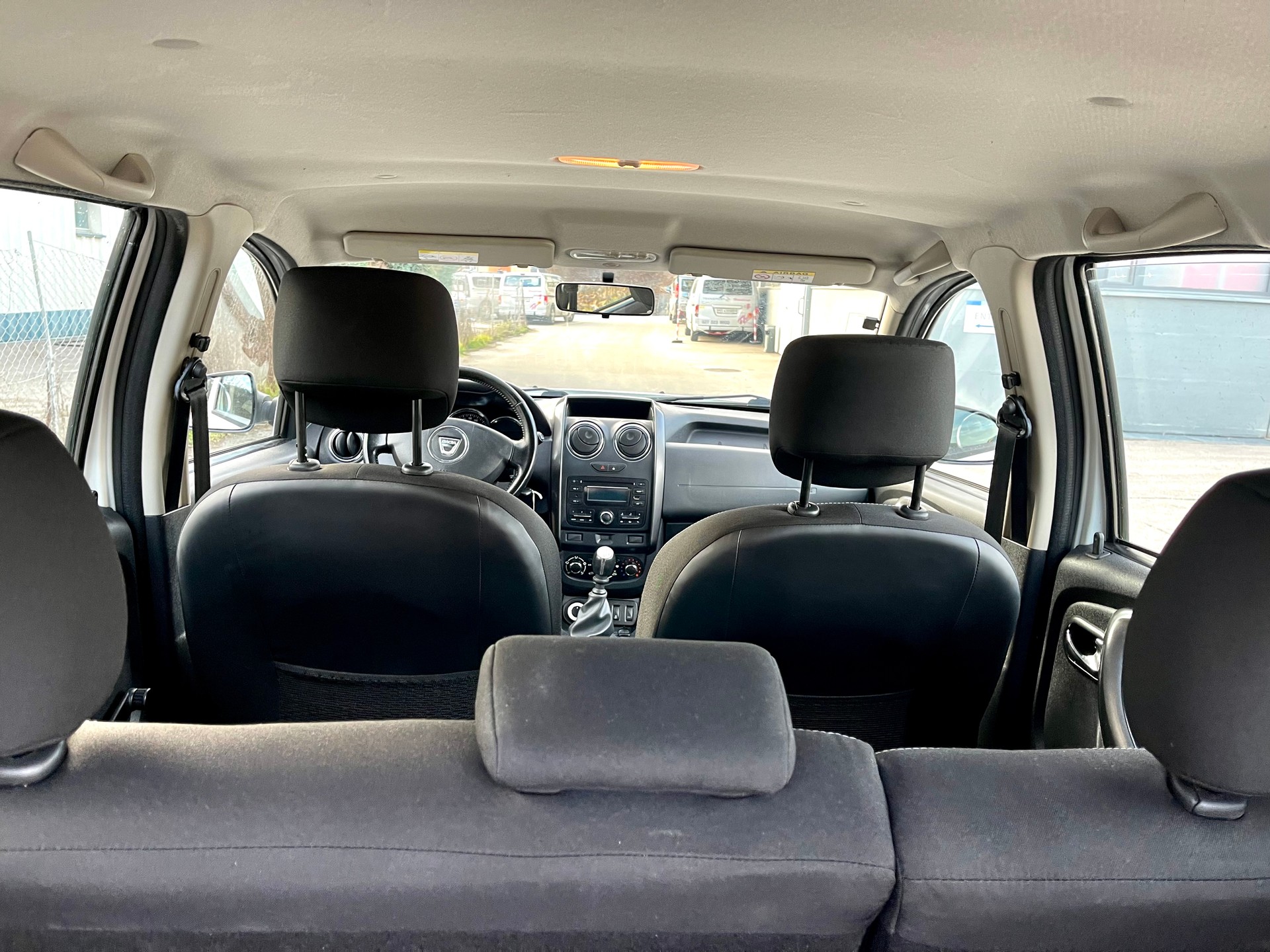 DACIA Duster 1.2 T Privilège 4x4-image-18