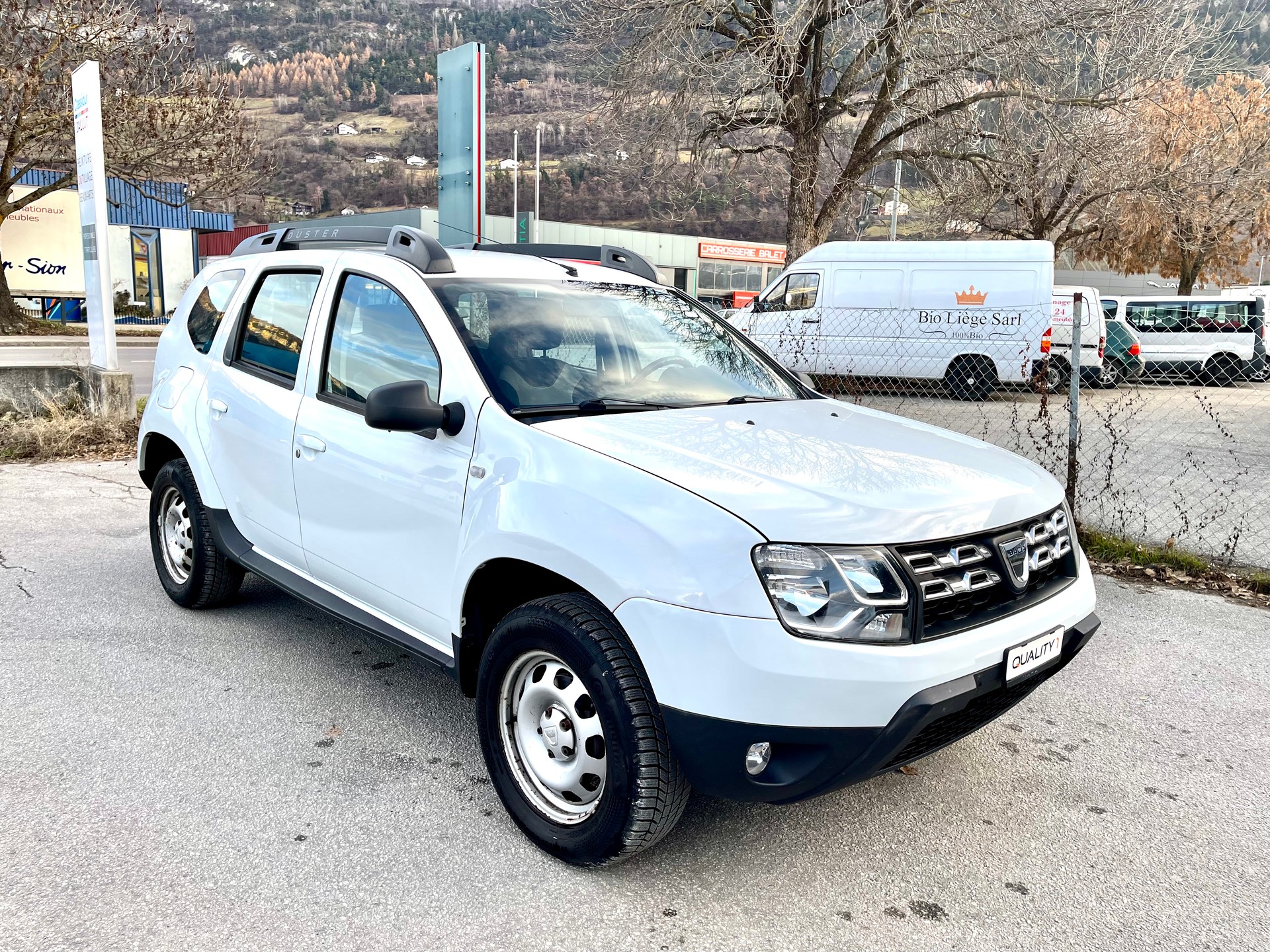 DACIA Duster 1.2 T Privilège 4x4-image-9