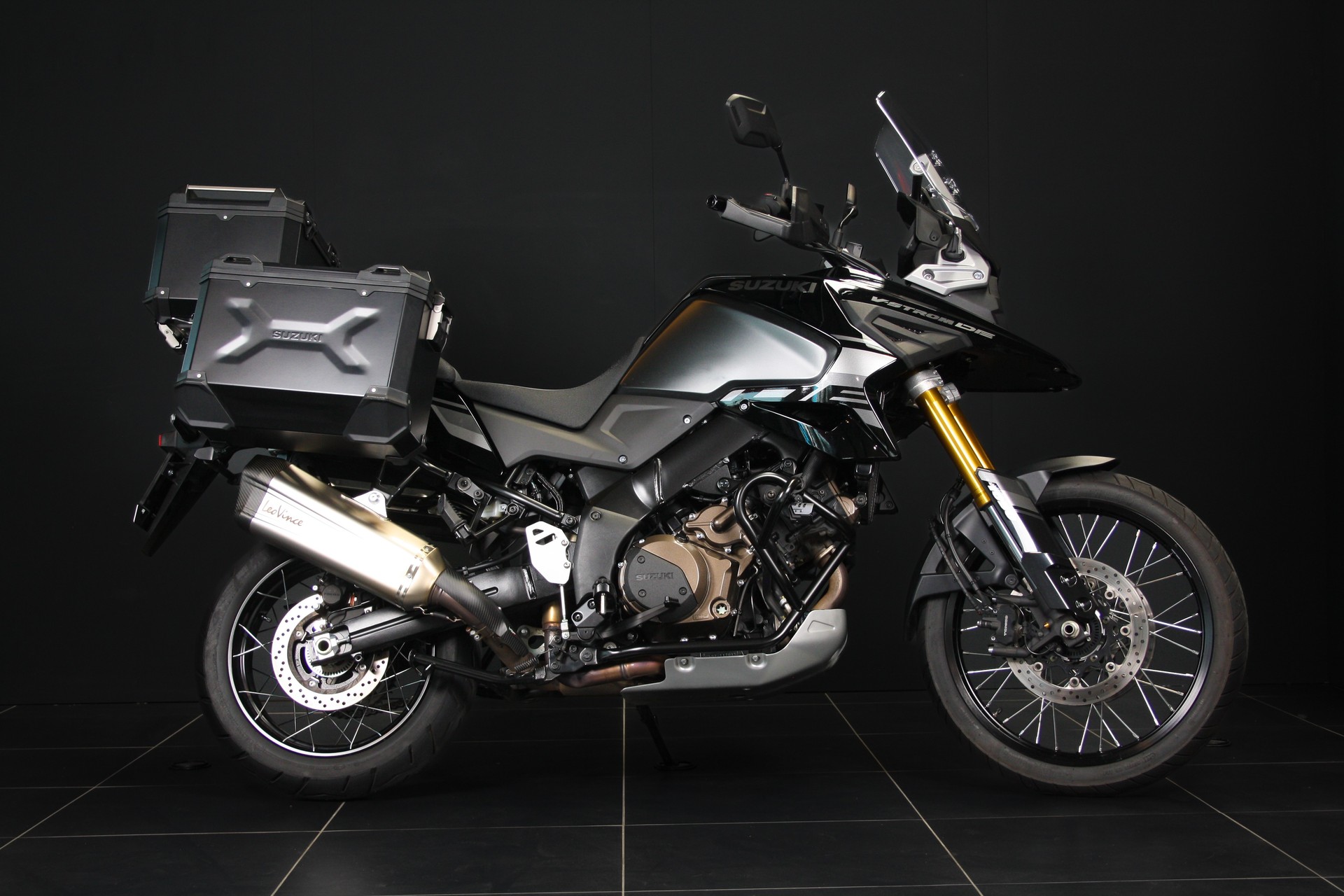 SUZUKI DL 1050 DE-showroom-element-1