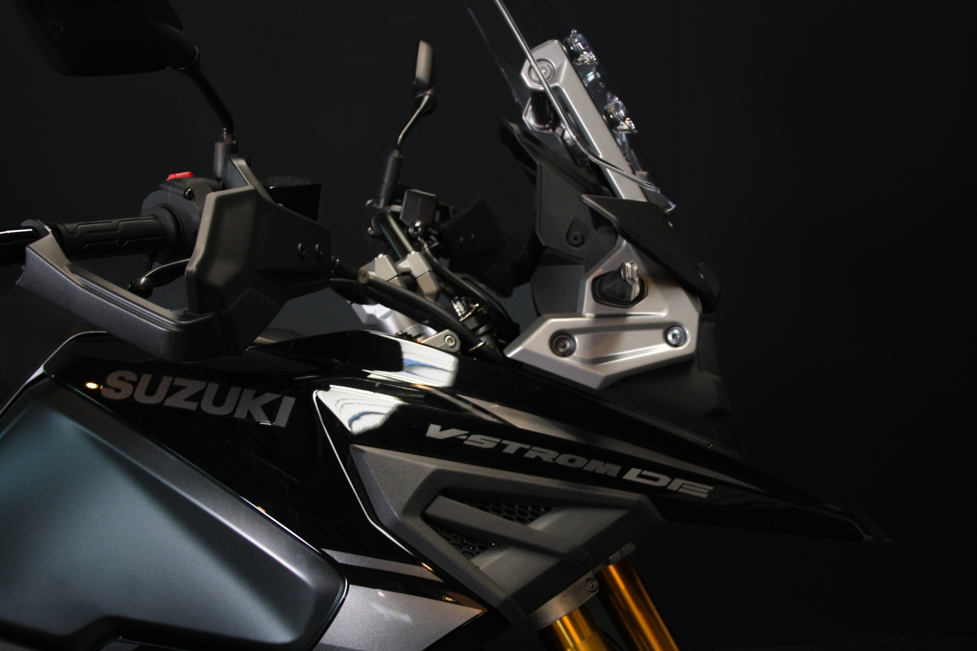 SUZUKI DL 1050 DE-image-7