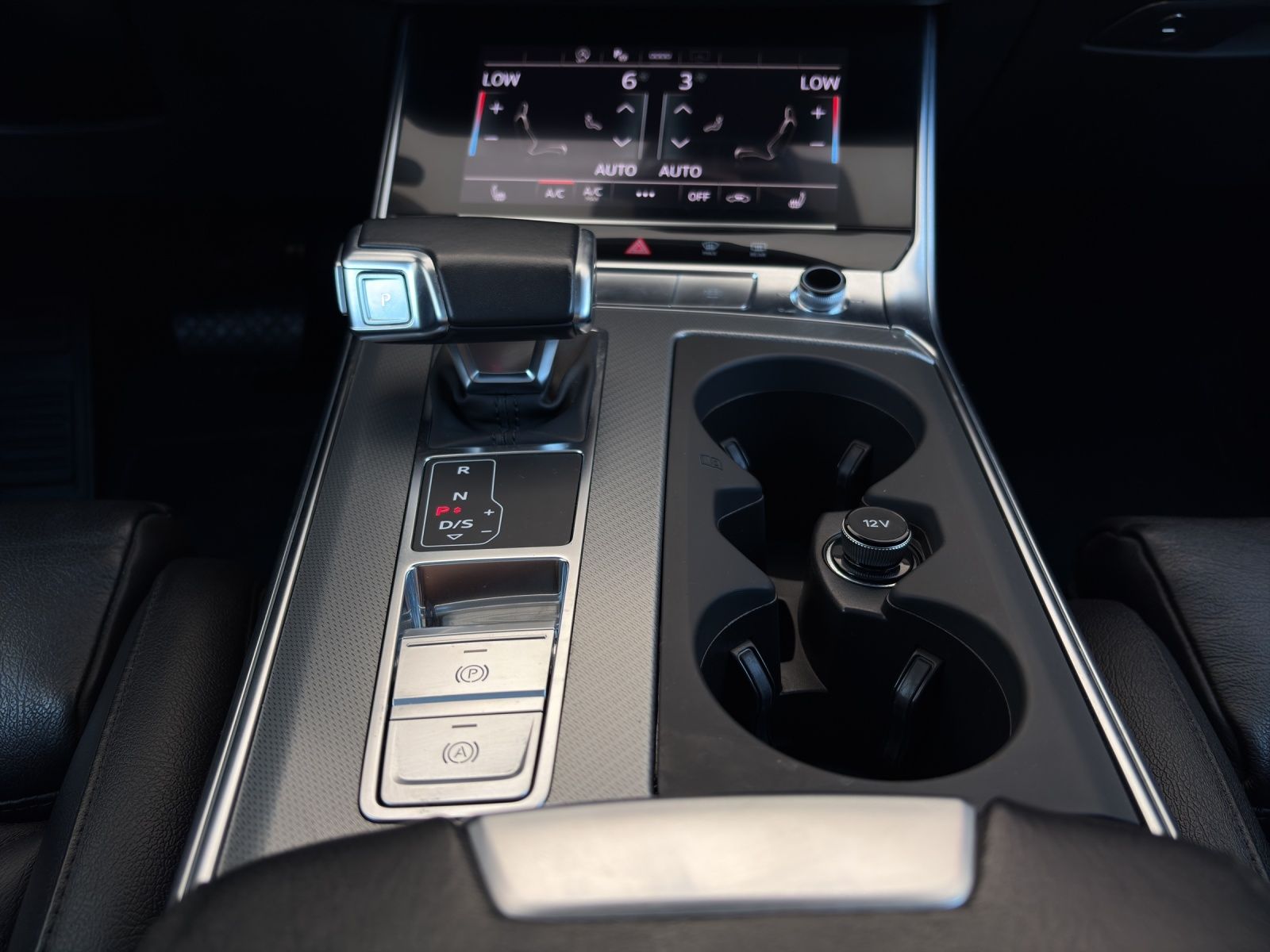 AUDI A6 Avant 45 TFSI Sport S-tronic quattro-image-19