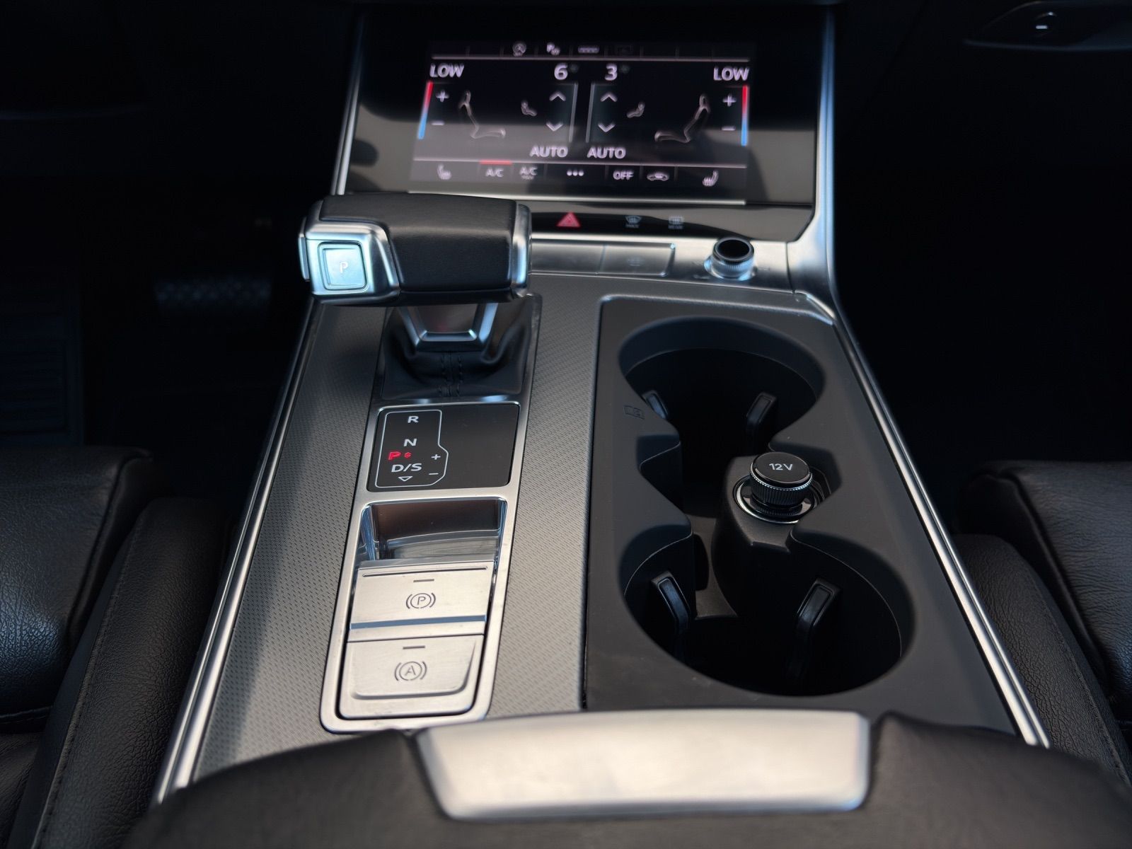 AUDI A6 Avant 45 TFSI Sport S-tronic quattro-image-22