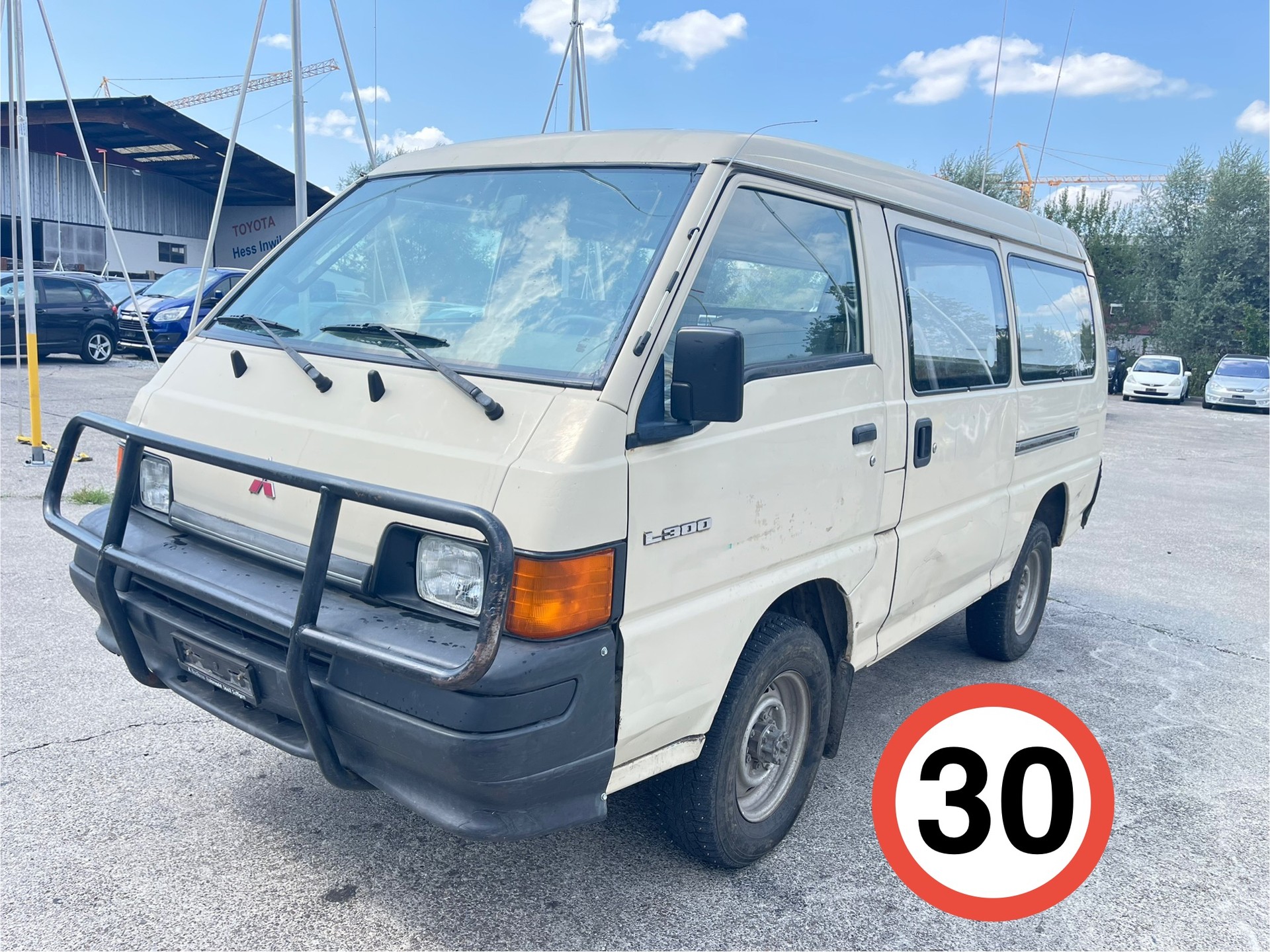 MITSUBISHI L 300-image-0