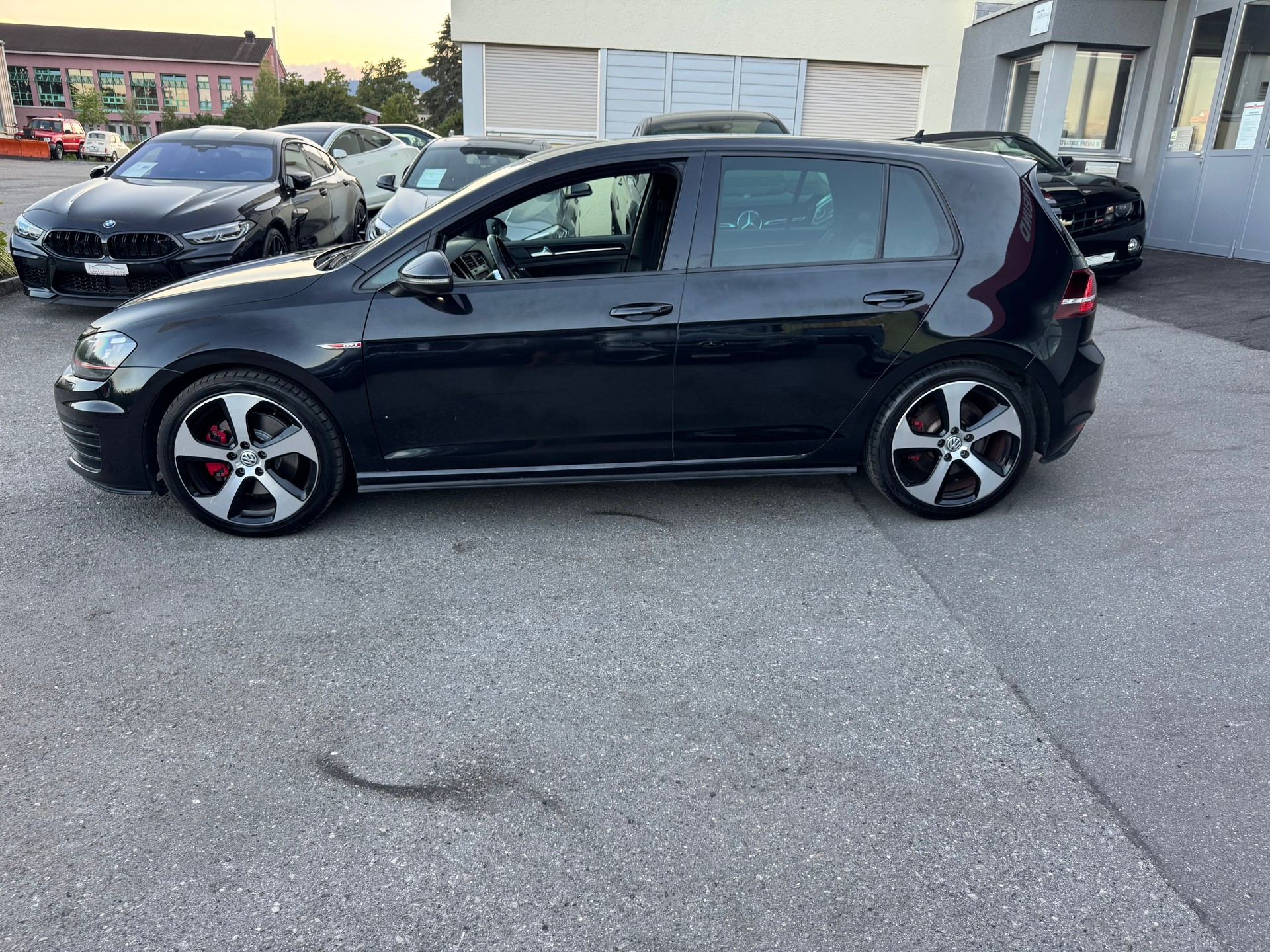VW Golf 2.0 TSI GTI-image-4