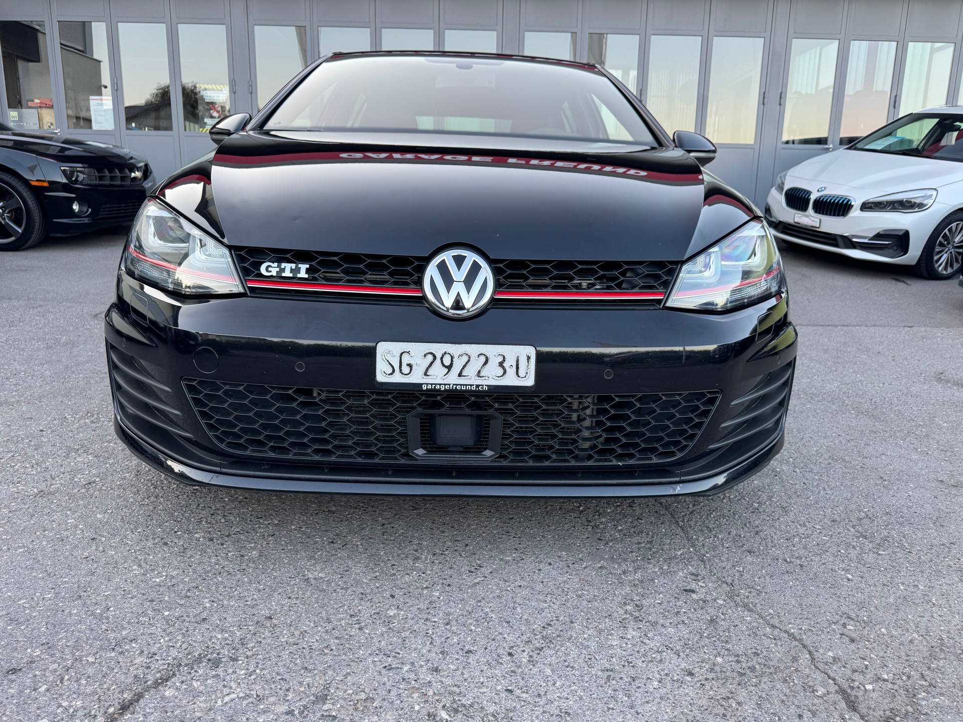 VW Golf 2.0 TSI GTI-image-2