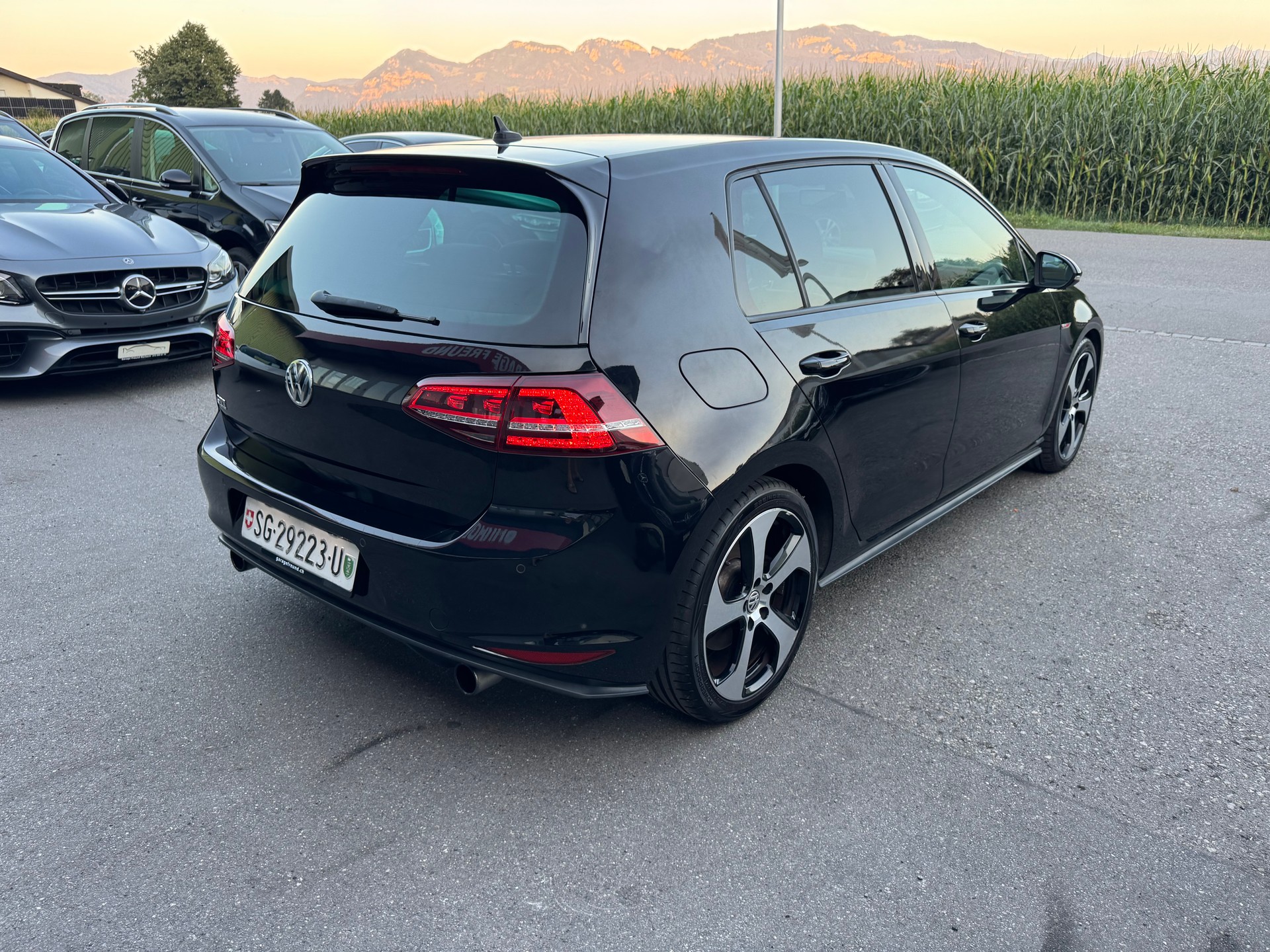 VW Golf 2.0 TSI GTI-image-7