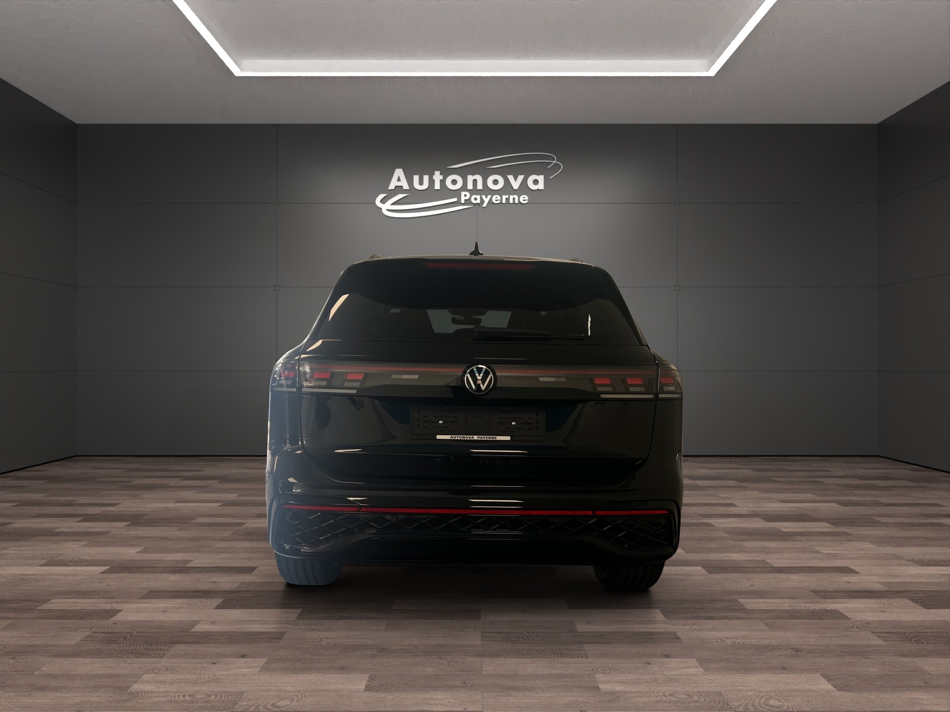VW Tiguan 2.0 TSI DSG R-Line 4Motion-image-4
