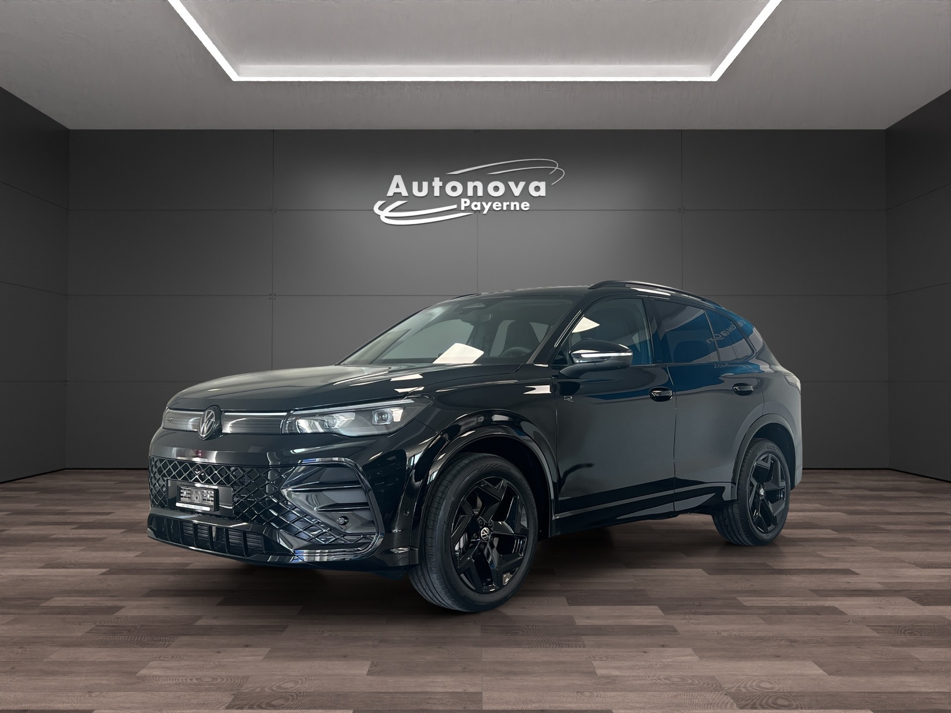 VW Tiguan 2.0 TSI DSG R-Line 4Motion-image-0