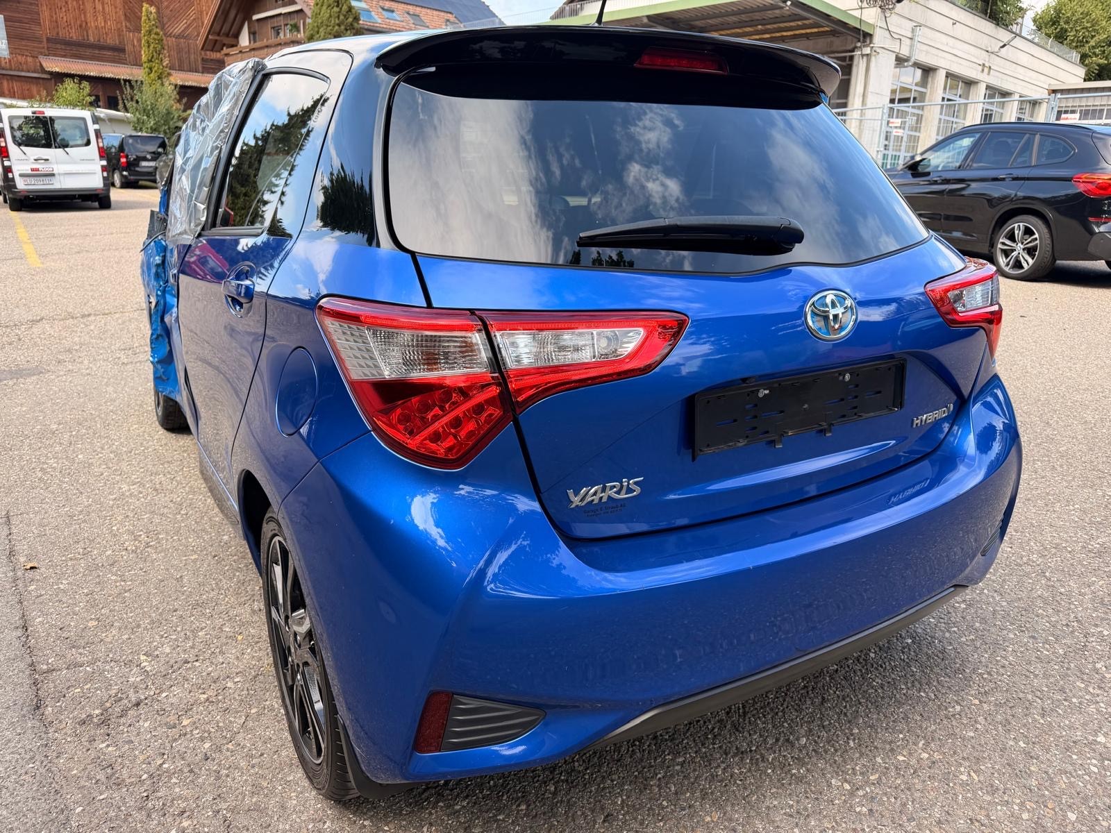 TOYOTA Yaris 1.5 VVT-i Hybrid Comfort e-CVT-image-4