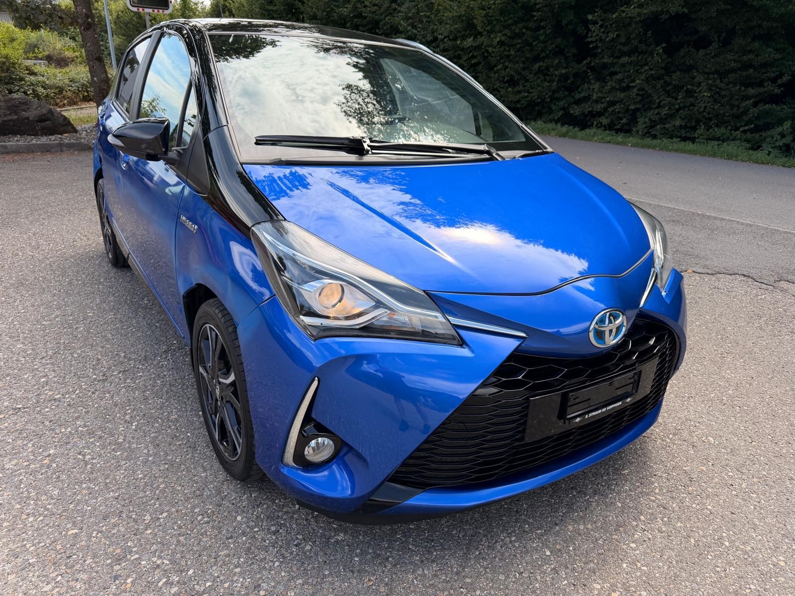 TOYOTA Yaris 1.5 VVT-i Hybrid Comfort e-CVT-image-1
