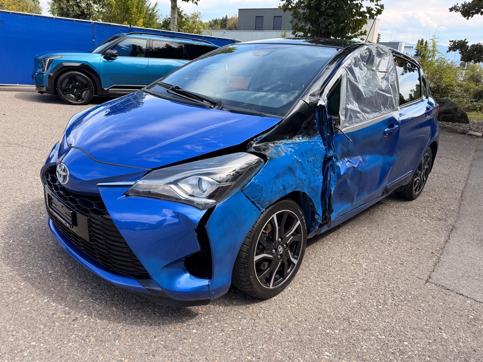 TOYOTA Yaris 1.5 VVT-i Hybrid Comfort e-CVT-image-6