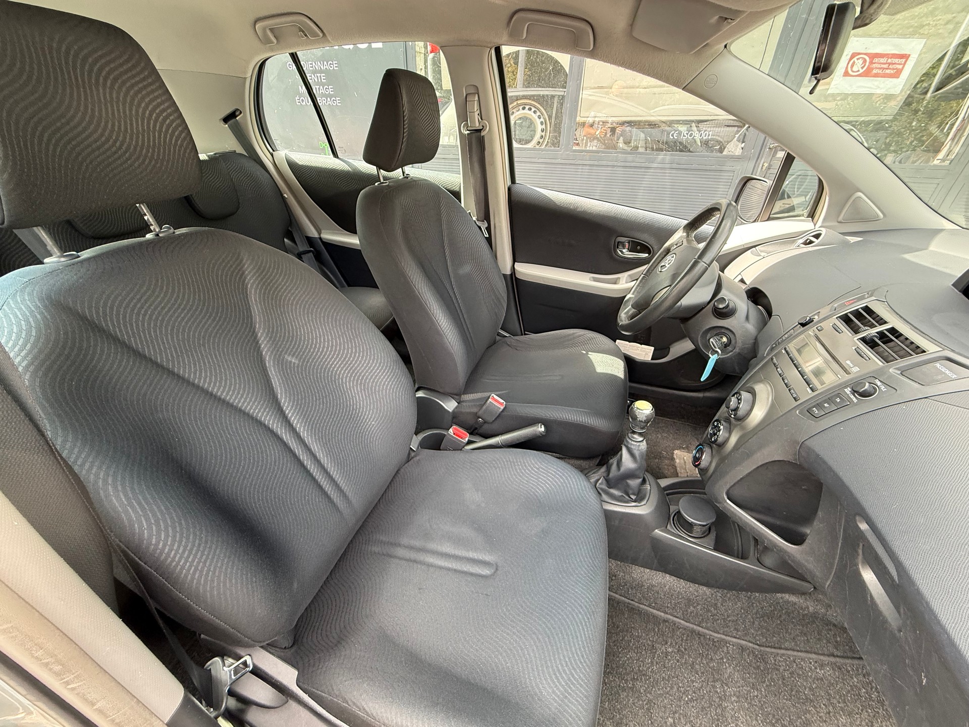 TOYOTA Yaris 1.33 Linea Luna-image-6