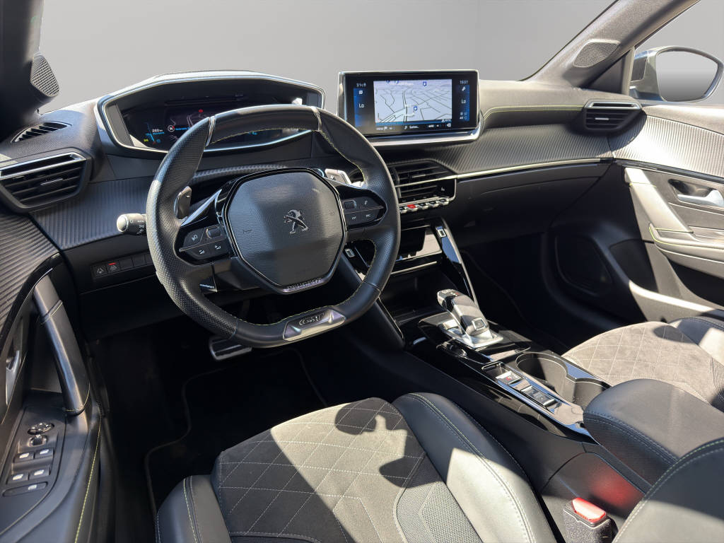 PEUGEOT 208 1.2 PureTech 130 GT Pack-image-6