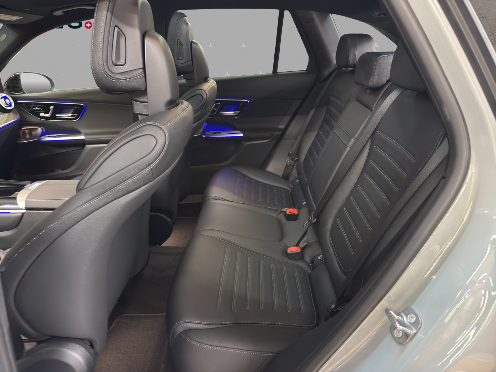 MERCEDES-BENZ GLC 53 AMG 4Matic+ 9G-Tronic-image-13