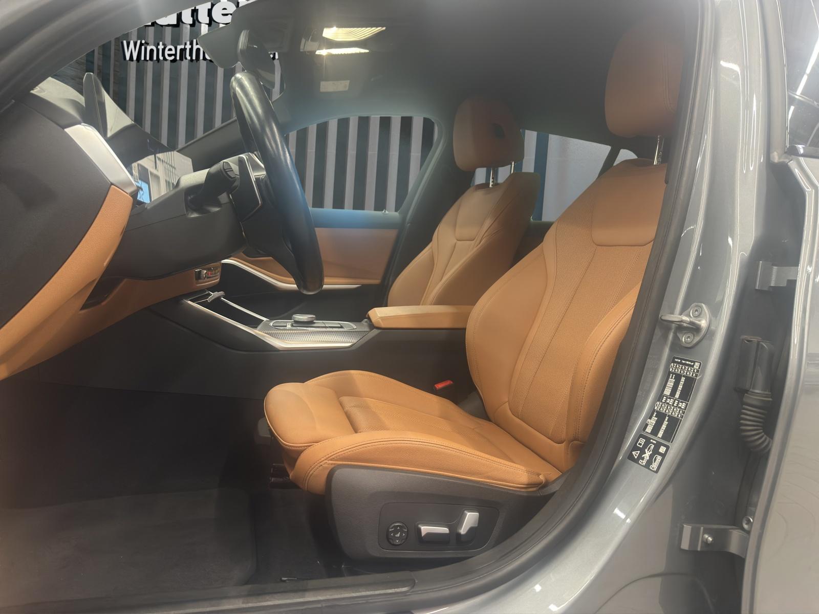 BMW 330i xDrive Touring M AERODYNAMIKPAKET-image-16