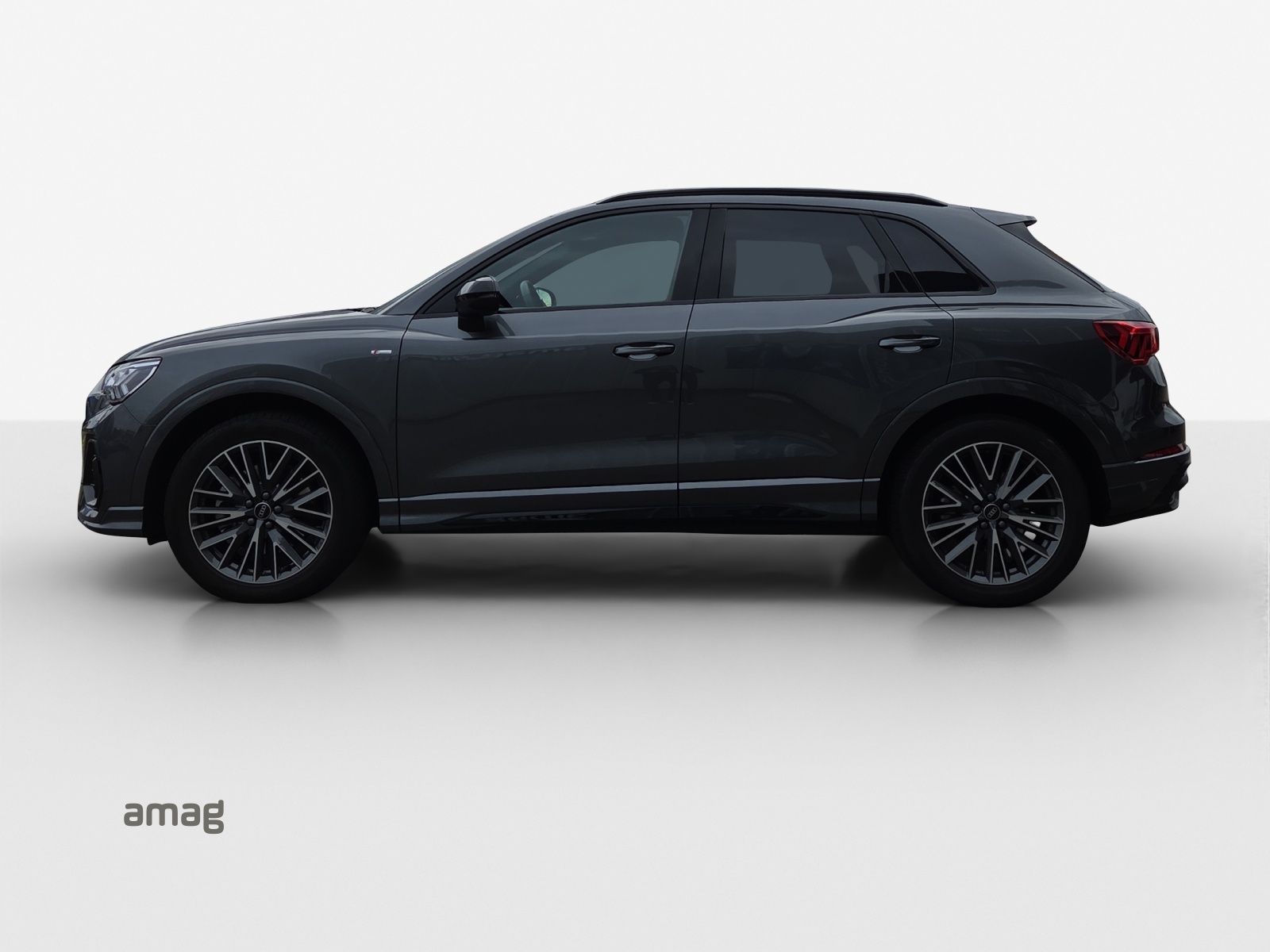AUDI Q3 40 TFSI S line quattro S-tronic-image-1