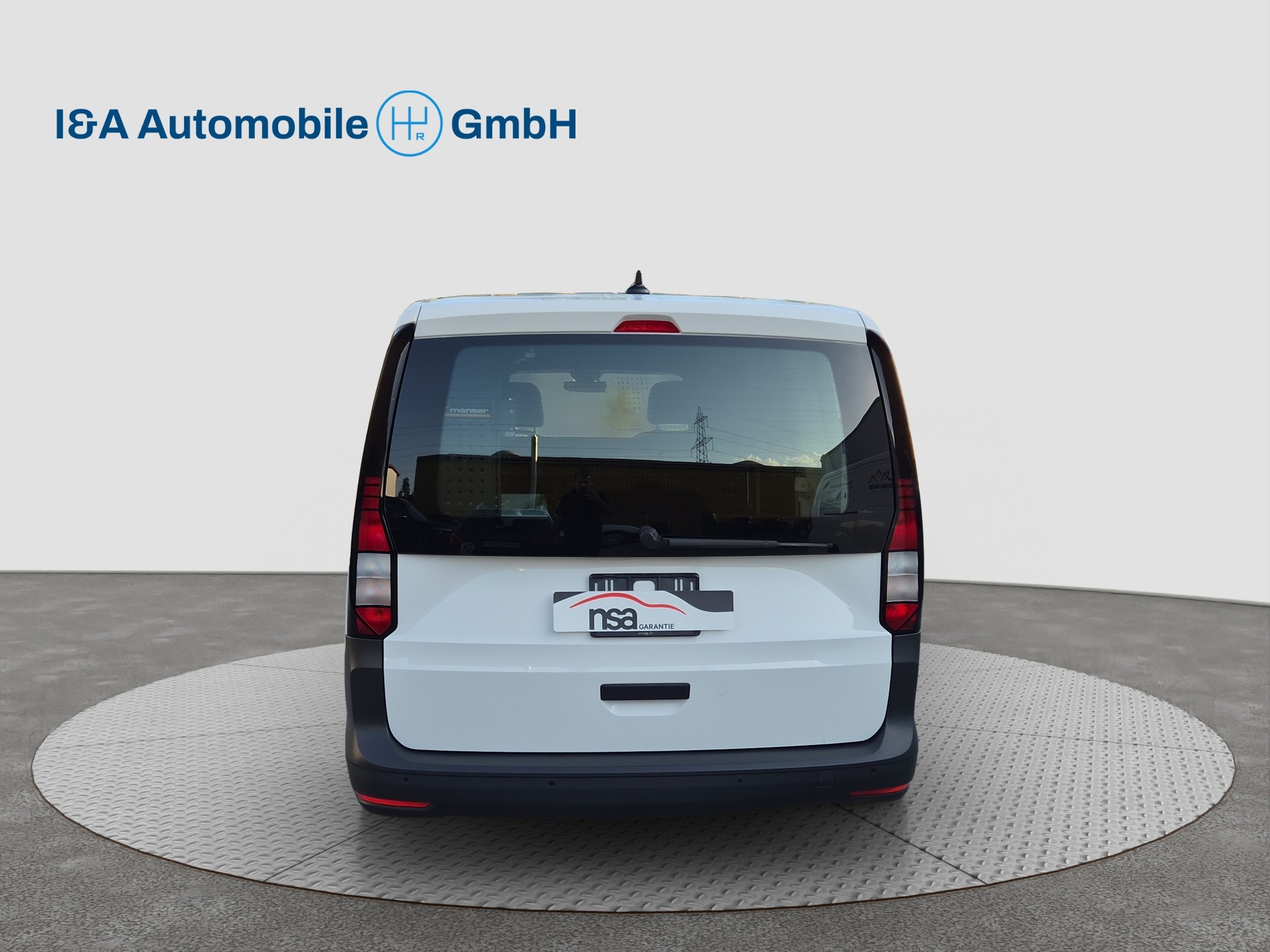 VW Caddy Cargo 2.0TDI Maxi 4Motion-image-4