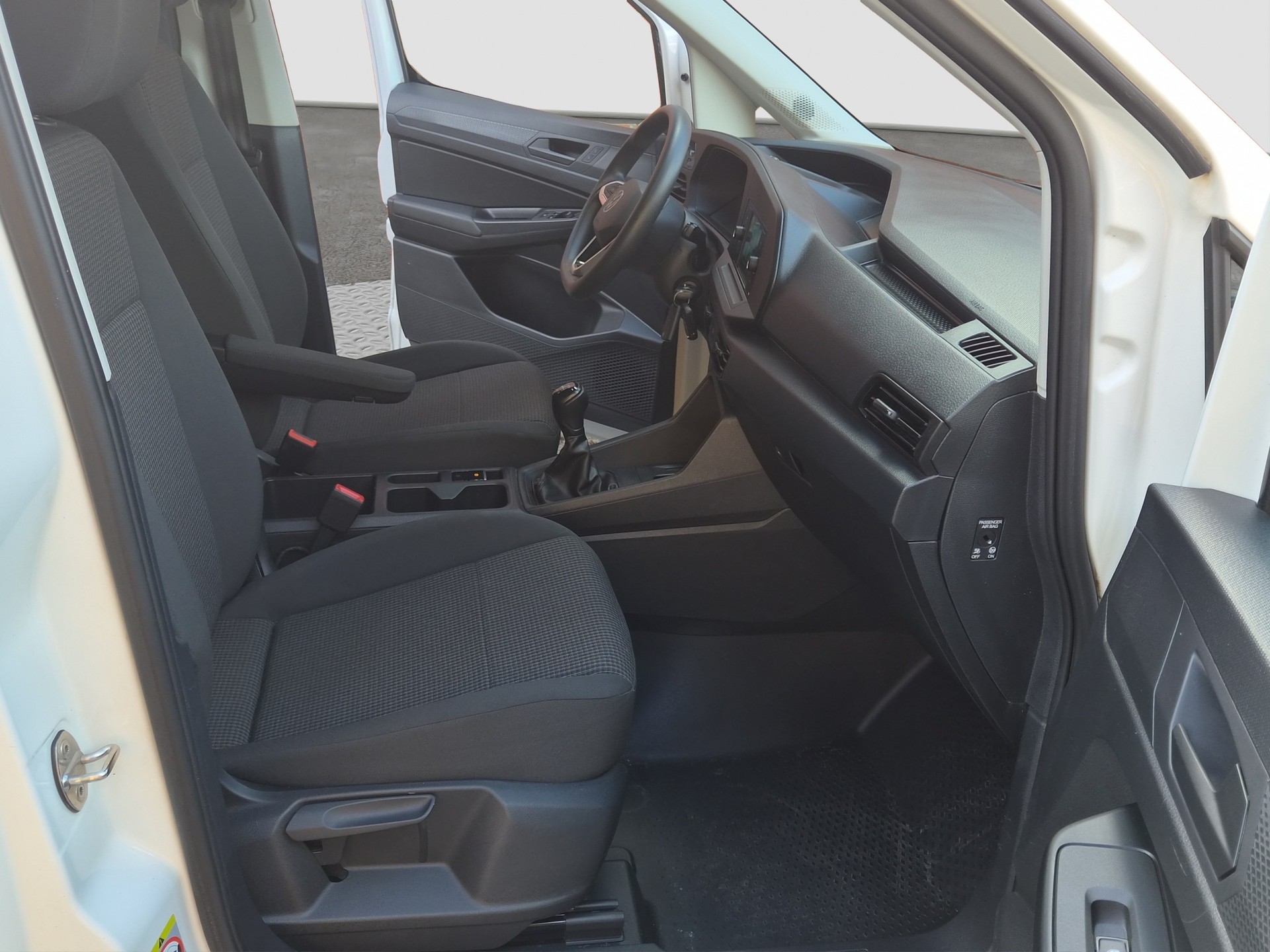 VW Caddy Cargo 2.0TDI Maxi 4Motion-image-12