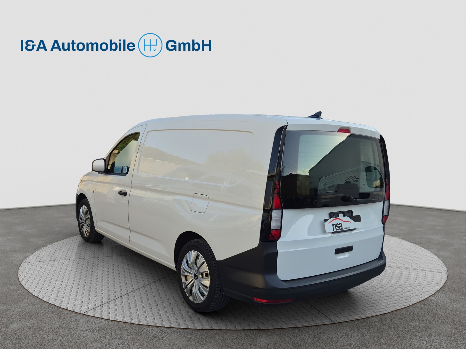 VW Caddy Cargo 2.0TDI Maxi 4Motion-image-3