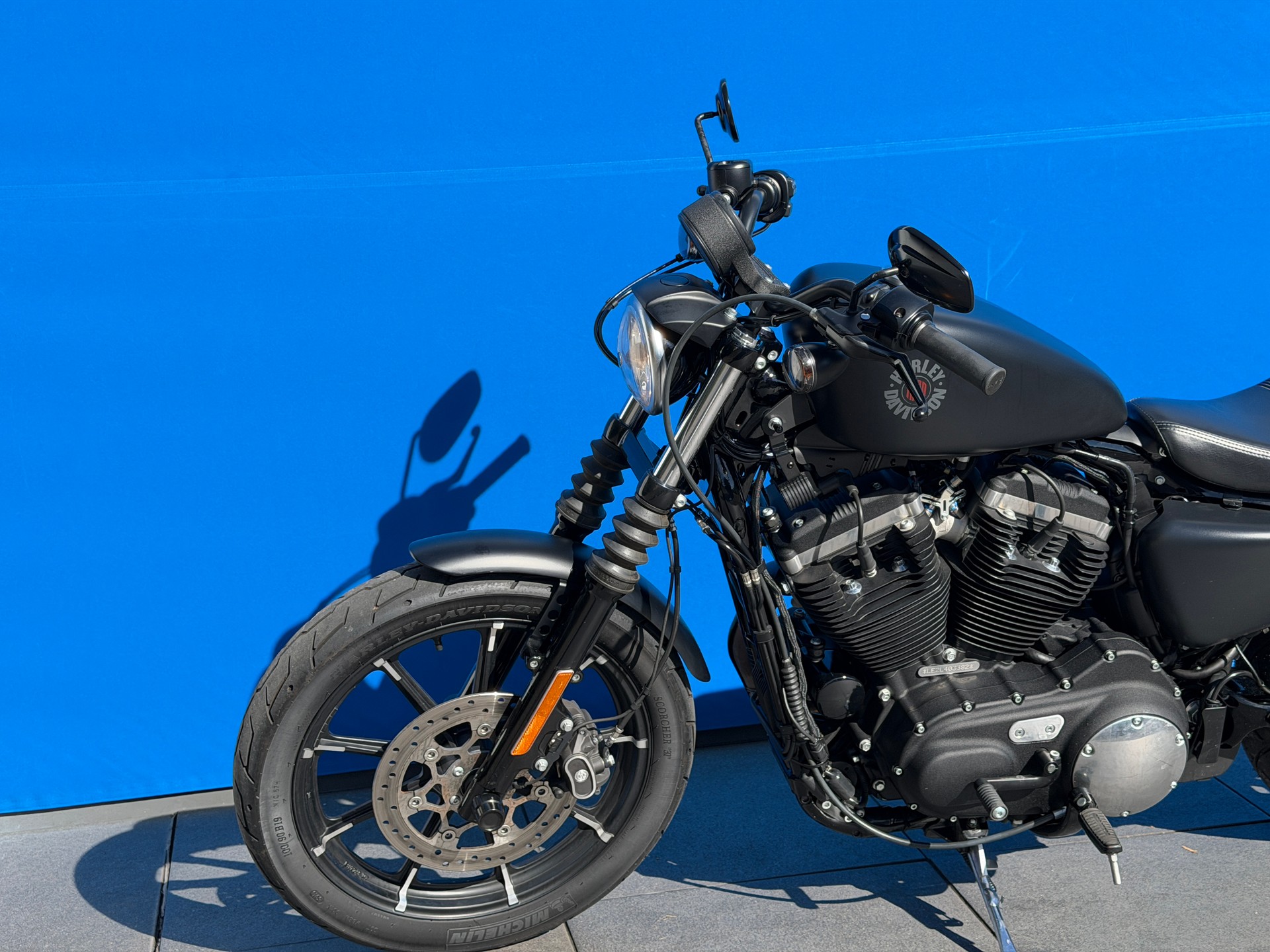 HARLEY-DAVIDSON XL 883 N Sportster Iron ABS-image-8