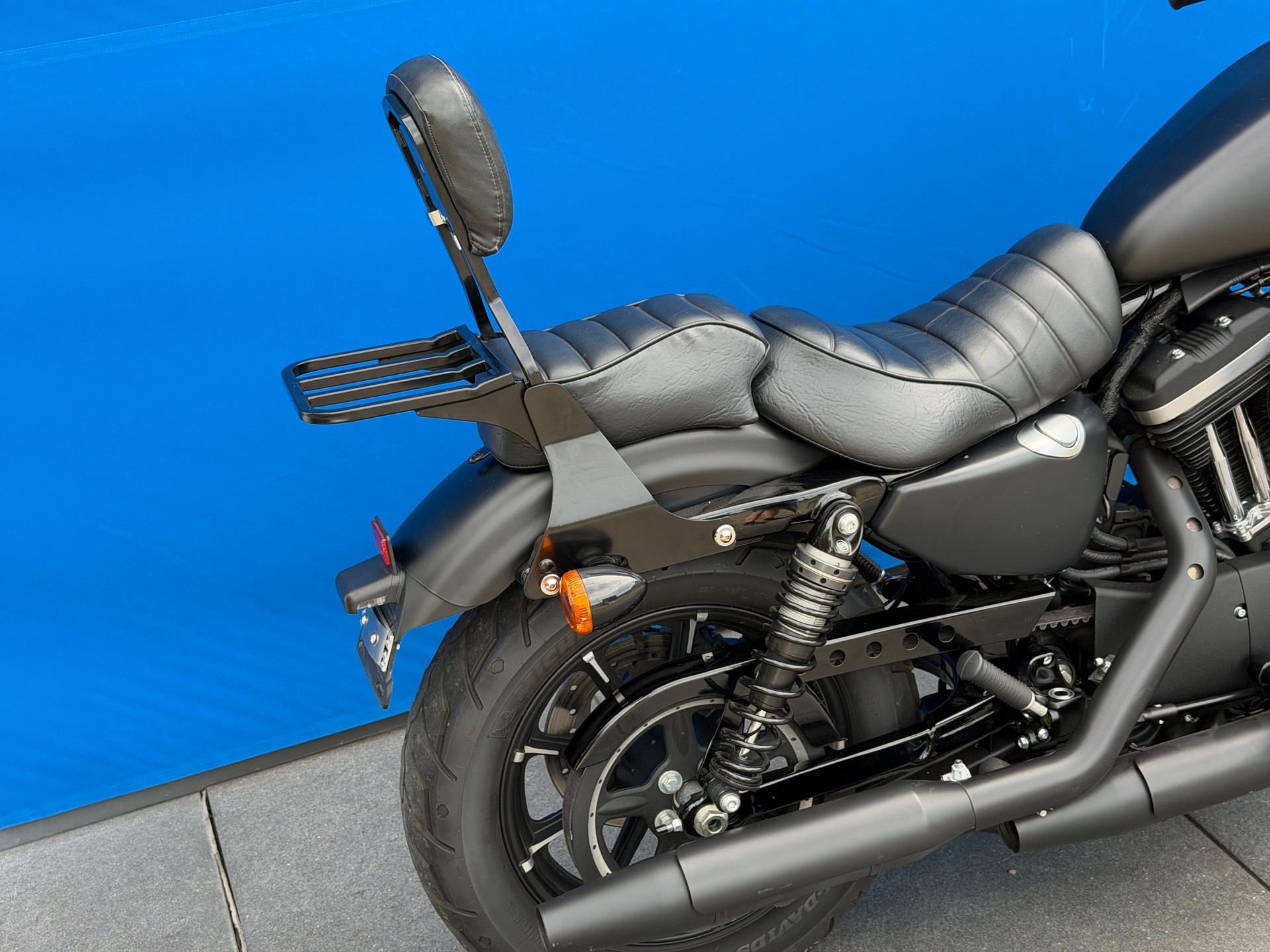 HARLEY-DAVIDSON XL 883 N Sportster Iron ABS-showroom-element-2