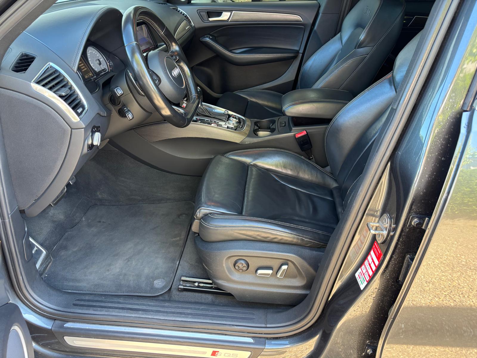 AUDI SQ5 3.0 TDI quattro tiptronic-image-9