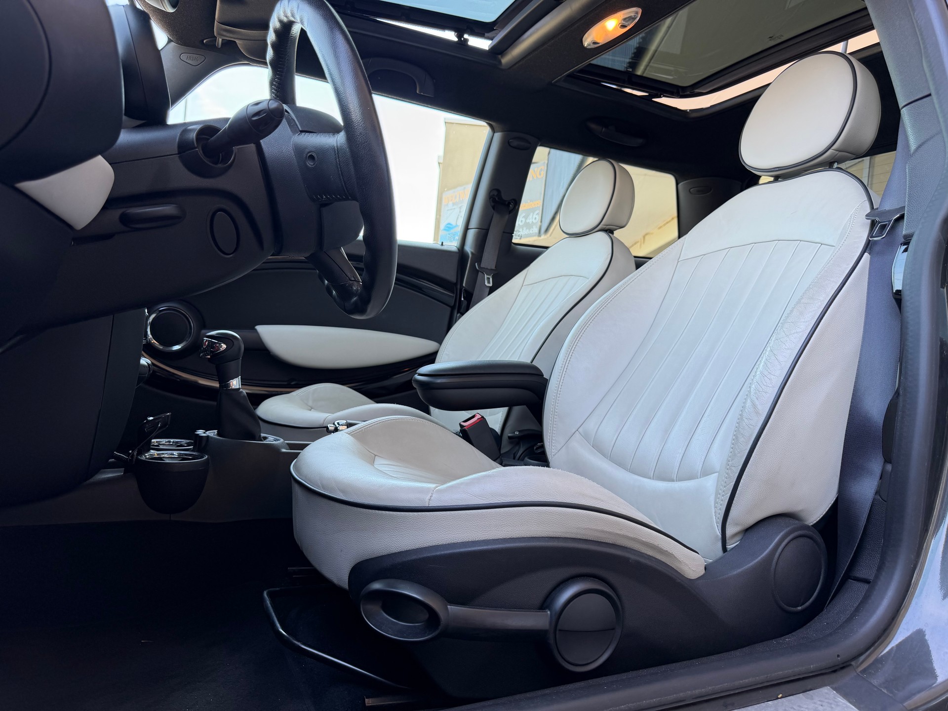 MINI Cooper S Steptronic-image-7