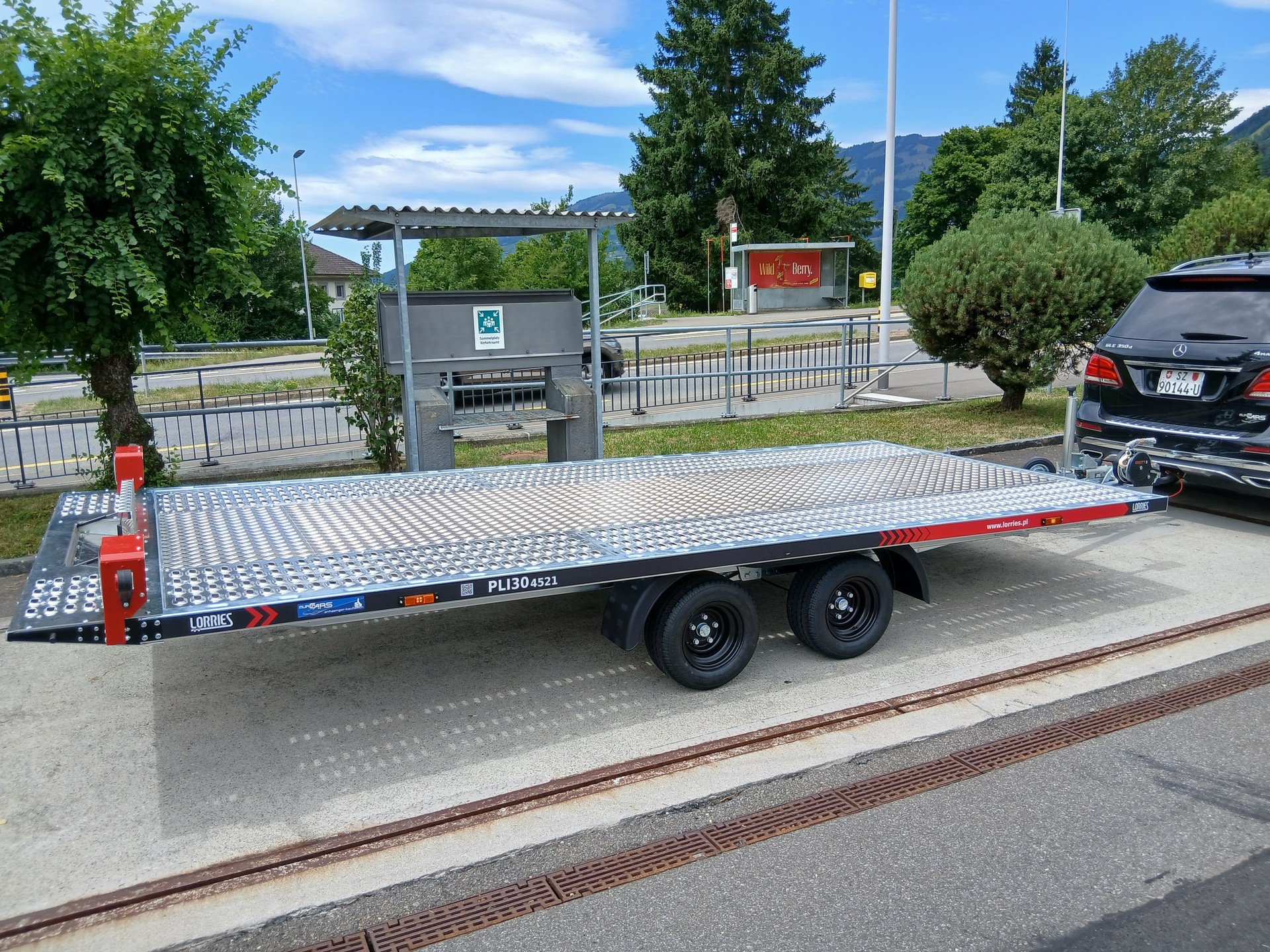 LORRIES PLI30-4521 mittig Riffelblech-image-1
