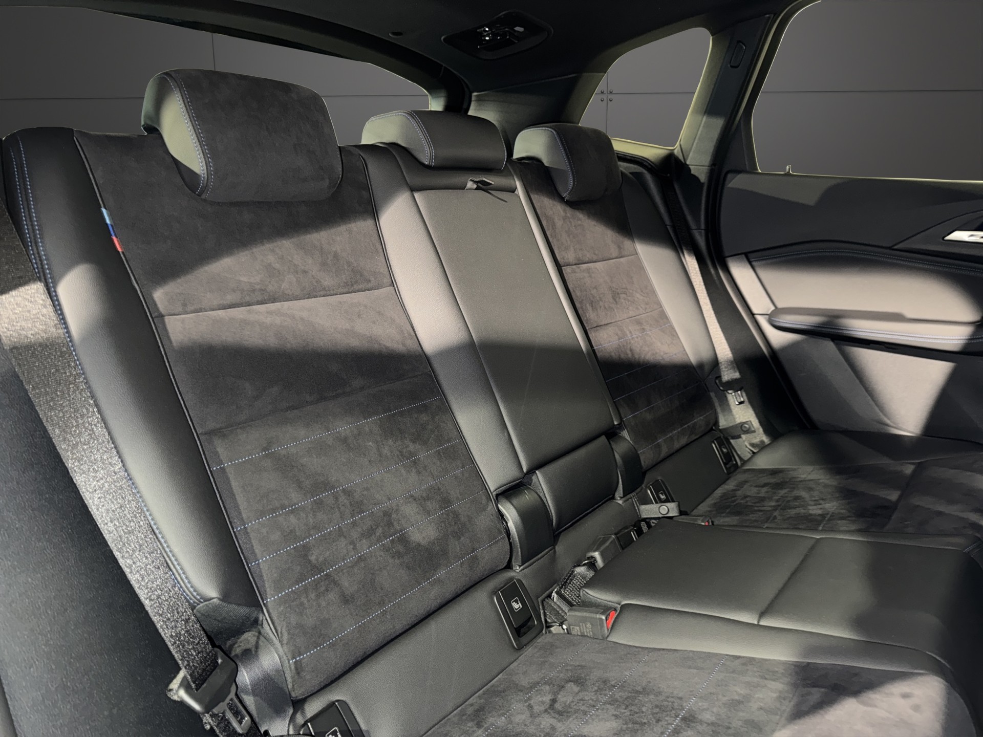BMW 230e xDrive paddles Active Tourer M Sport-image-17