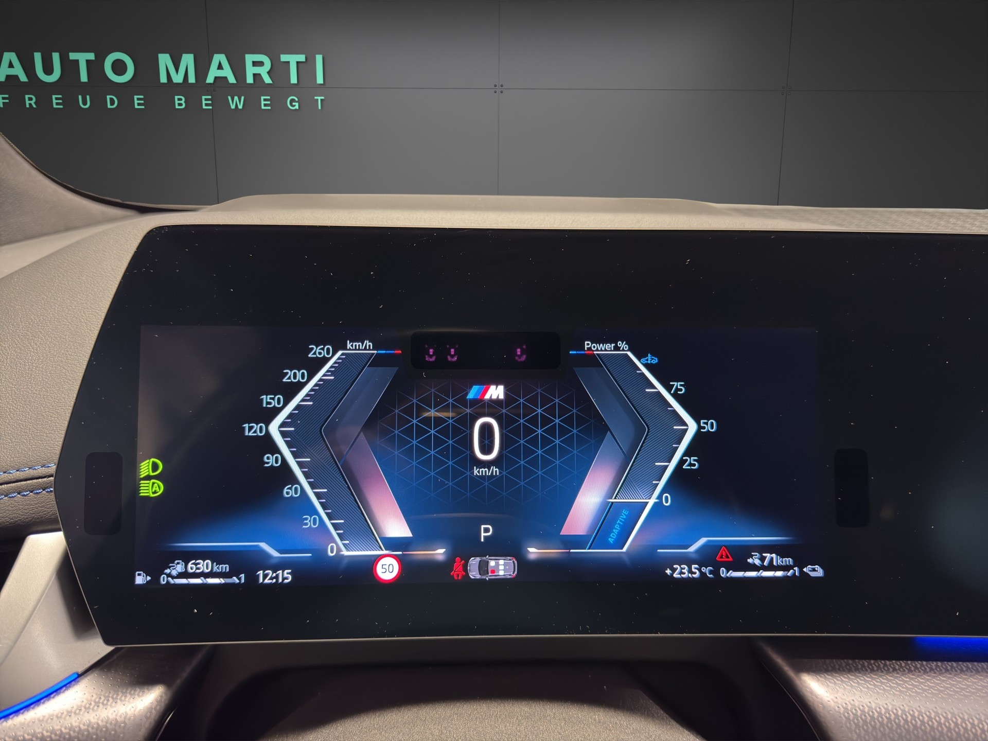 BMW 230e xDrive paddles Active Tourer M Sport-image-13