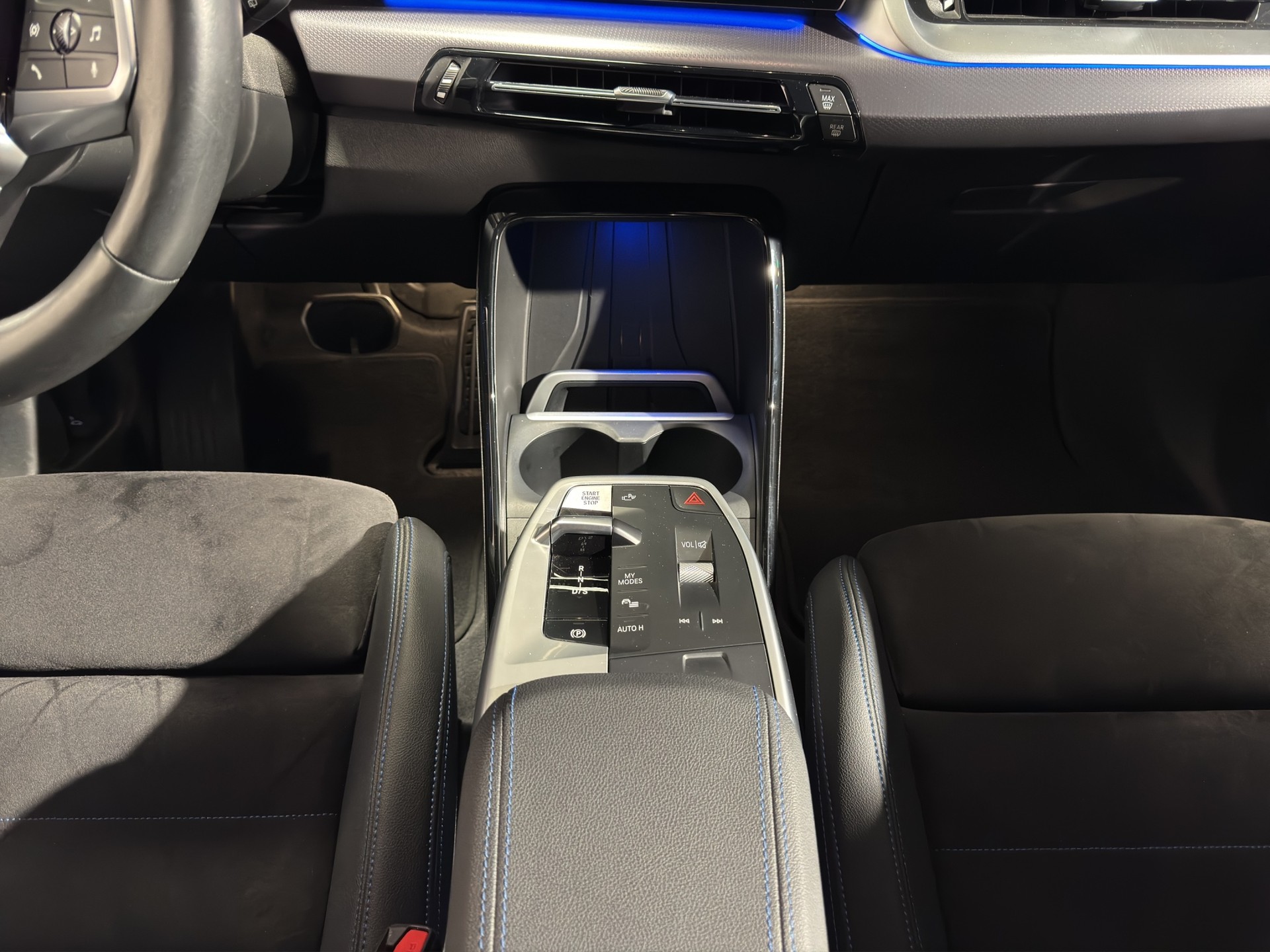 BMW 230e xDrive paddles Active Tourer M Sport-image-19