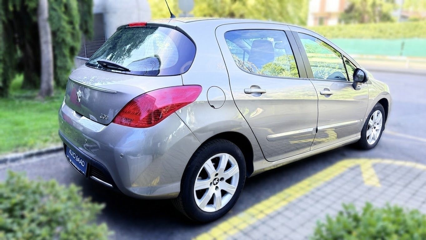 PEUGEOT 308 1.6 16V Turbo Allure Automatic-image-5