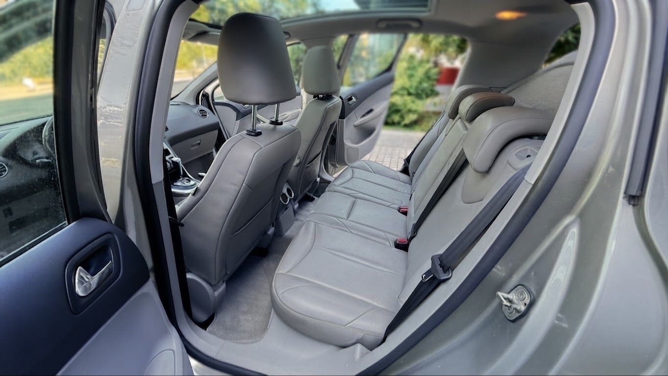 PEUGEOT 308 1.6 16V Turbo Allure Automatic-image-6