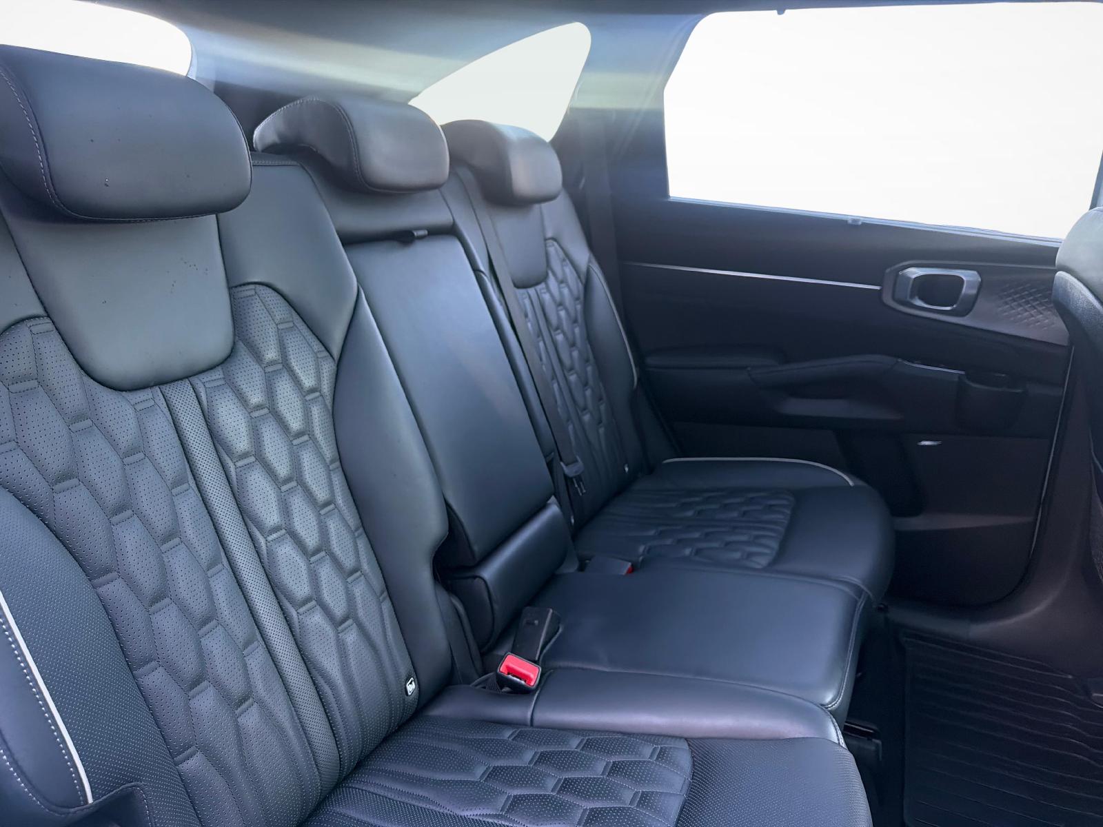 KIA Sorento 1.6 T-GDi Plug-in Hybrid Style 7P-image-17