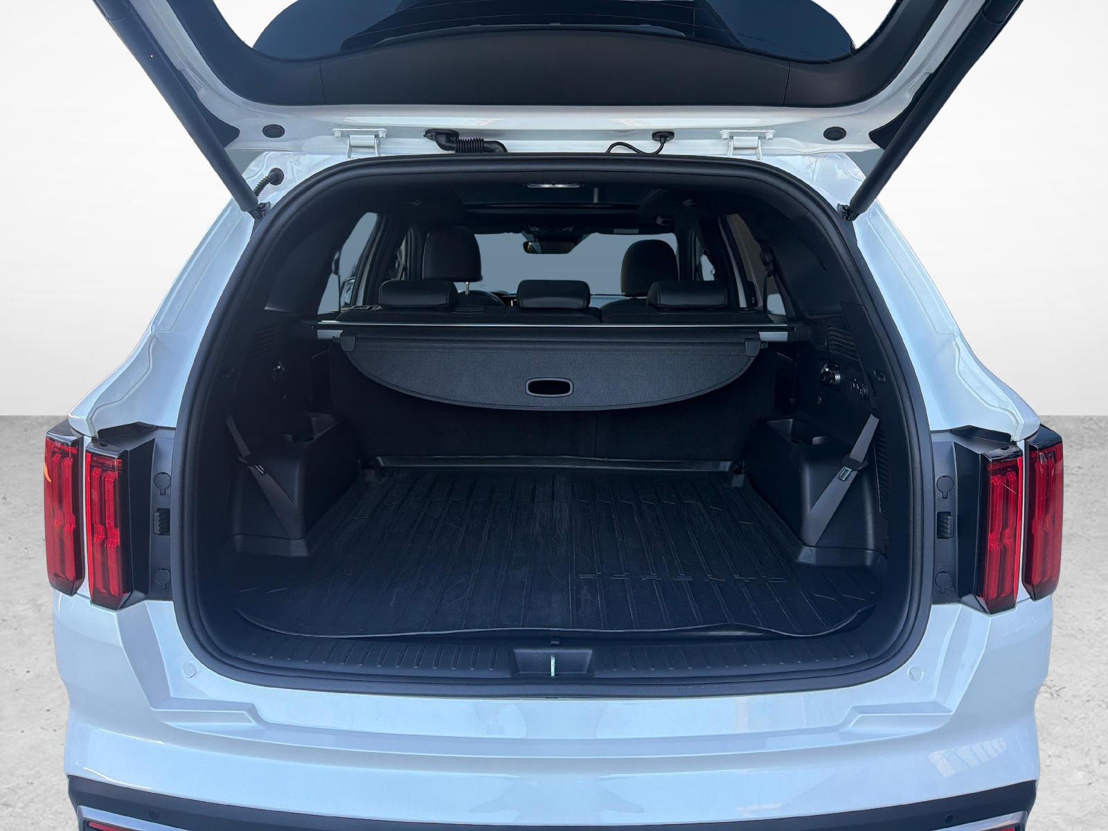 KIA Sorento 1.6 T-GDi Plug-in Hybrid Style 7P-image-19