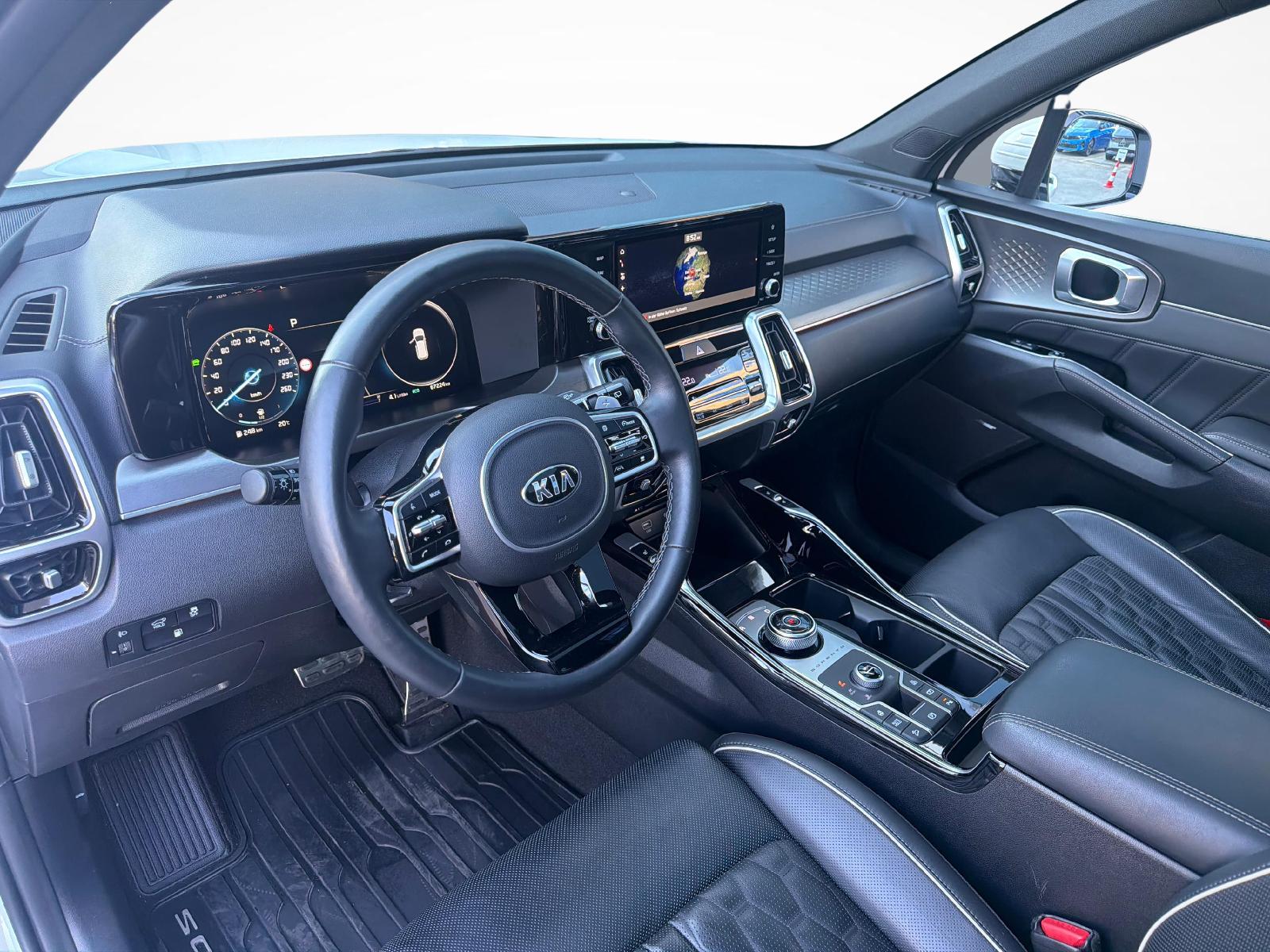 KIA Sorento 1.6 T-GDi Plug-in Hybrid Style 7P-image-10
