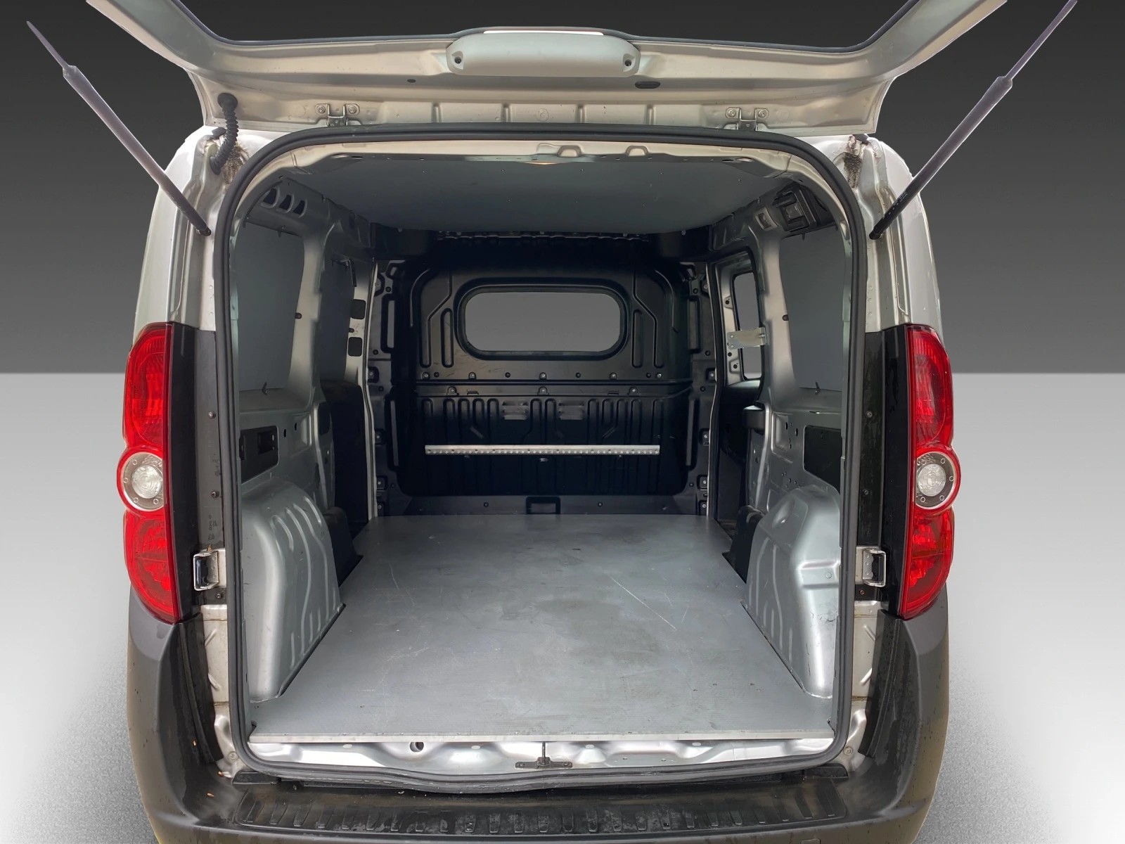 OPEL Combo 1.6 CDTI 2.4 L2H1-image-16