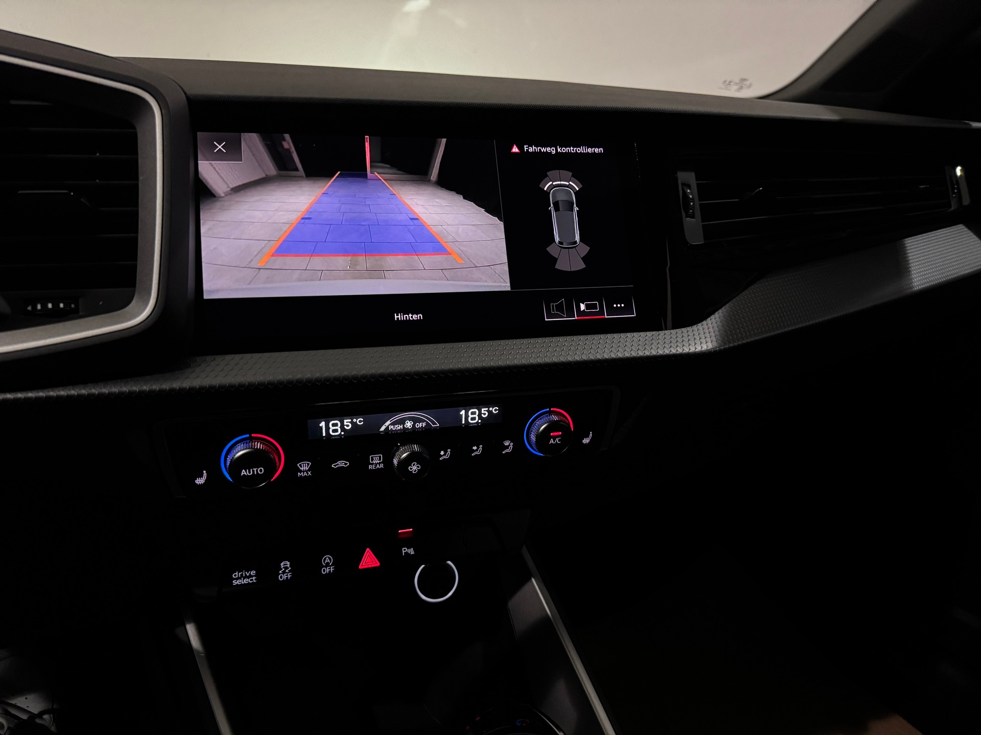 AUDI A1 Sportback 40 TFSI S Line S-tronic-image-18
