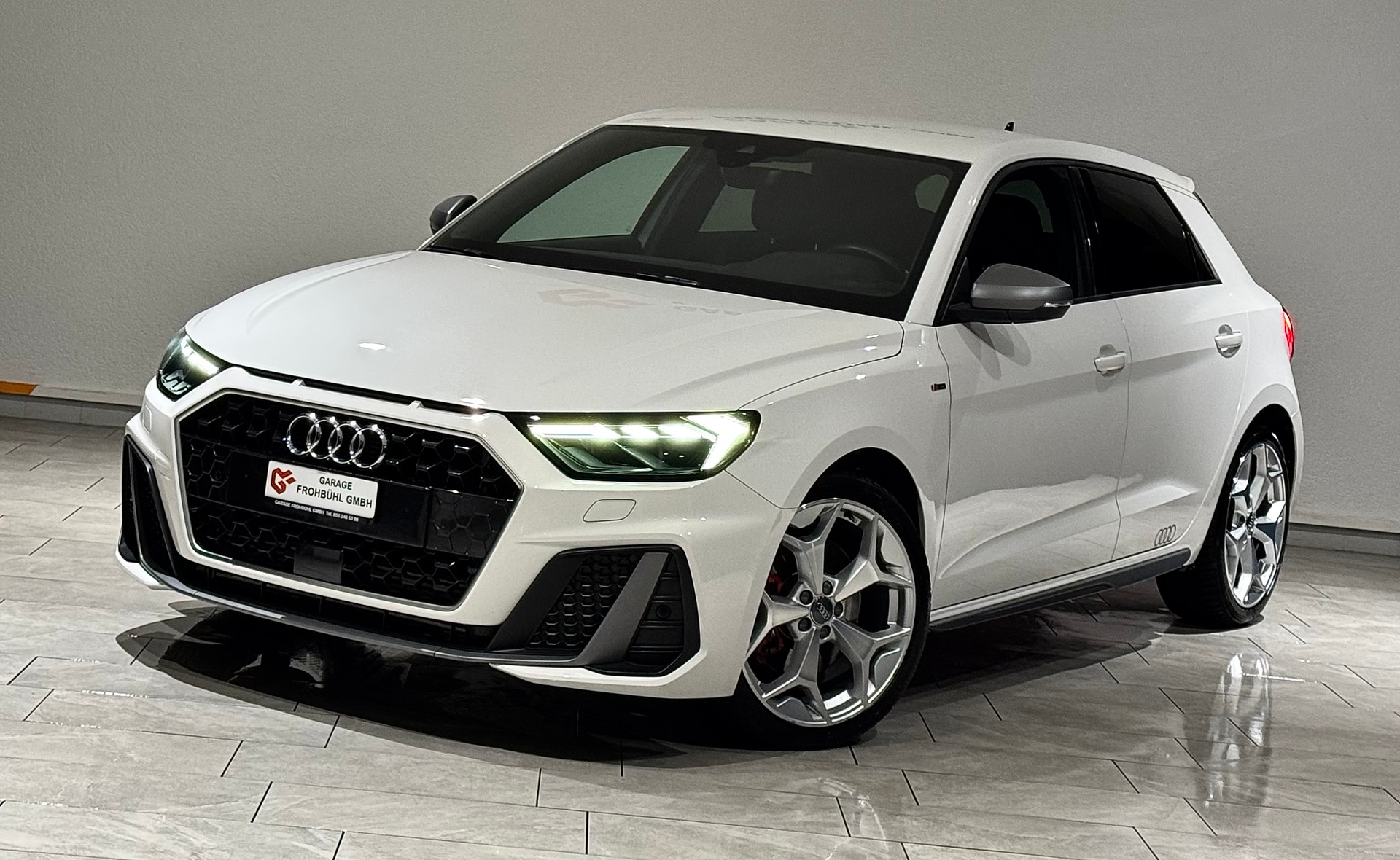 AUDI A1 Sportback 40 TFSI S Line S-tronic-image-3