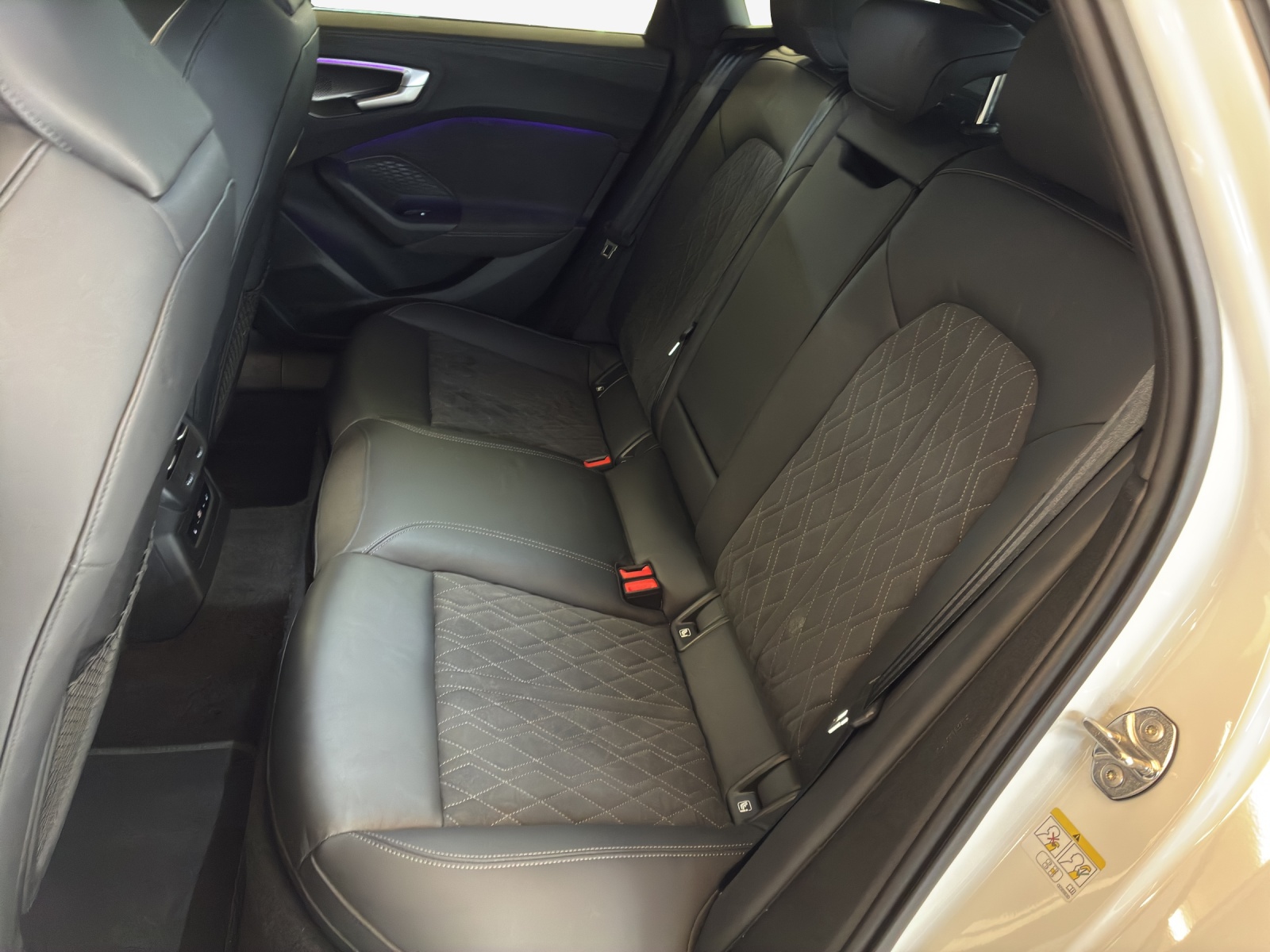 AUDI A5 Avant TDI quattro 150 kW S tronic-image-11