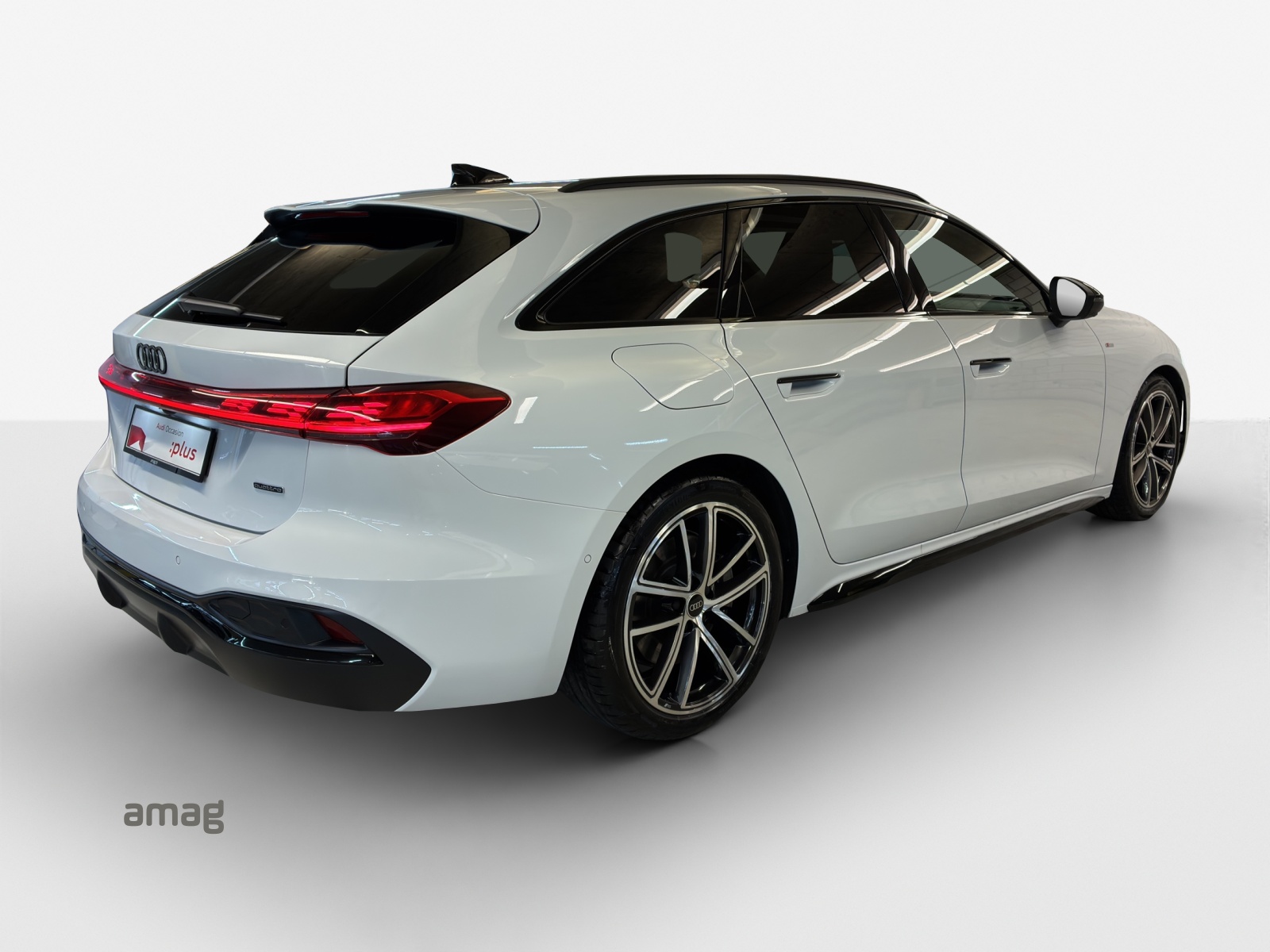 AUDI A5 Avant TDI quattro 150 kW S tronic-image-4