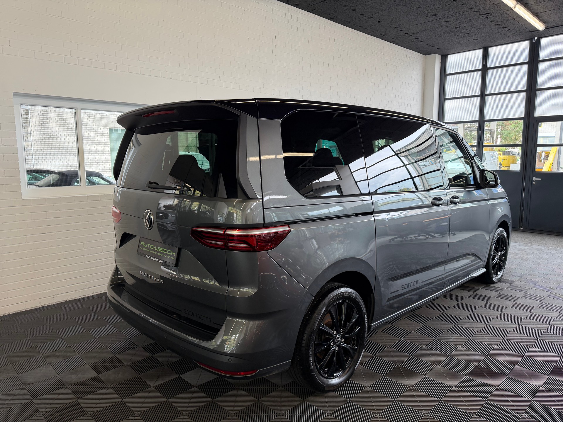 VW Multivan 2.0 TDI Life EDITON DSG-showroom-element-2
