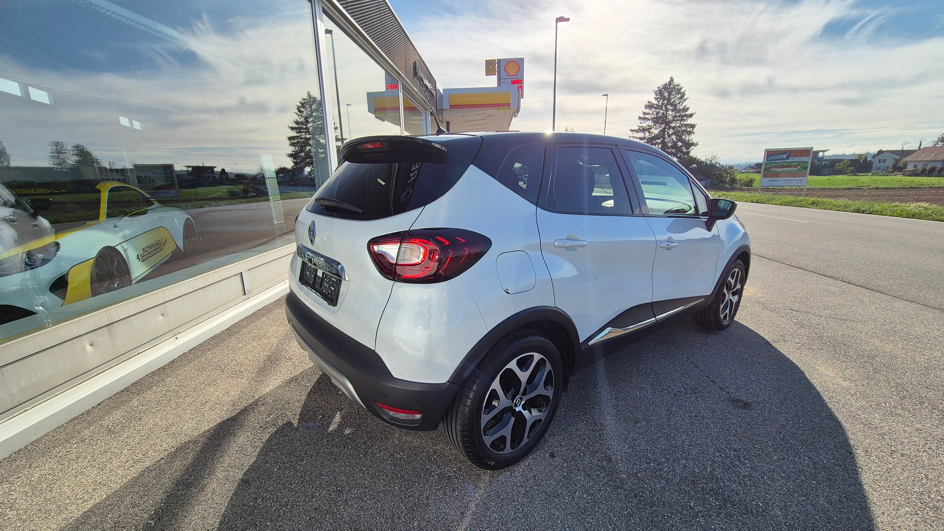 RENAULT Captur 1.2 T 16V Intens EDC-image-2