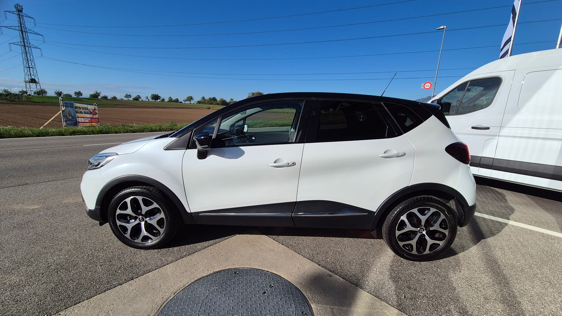 RENAULT Captur 1.2 T 16V Intens EDC-image-1