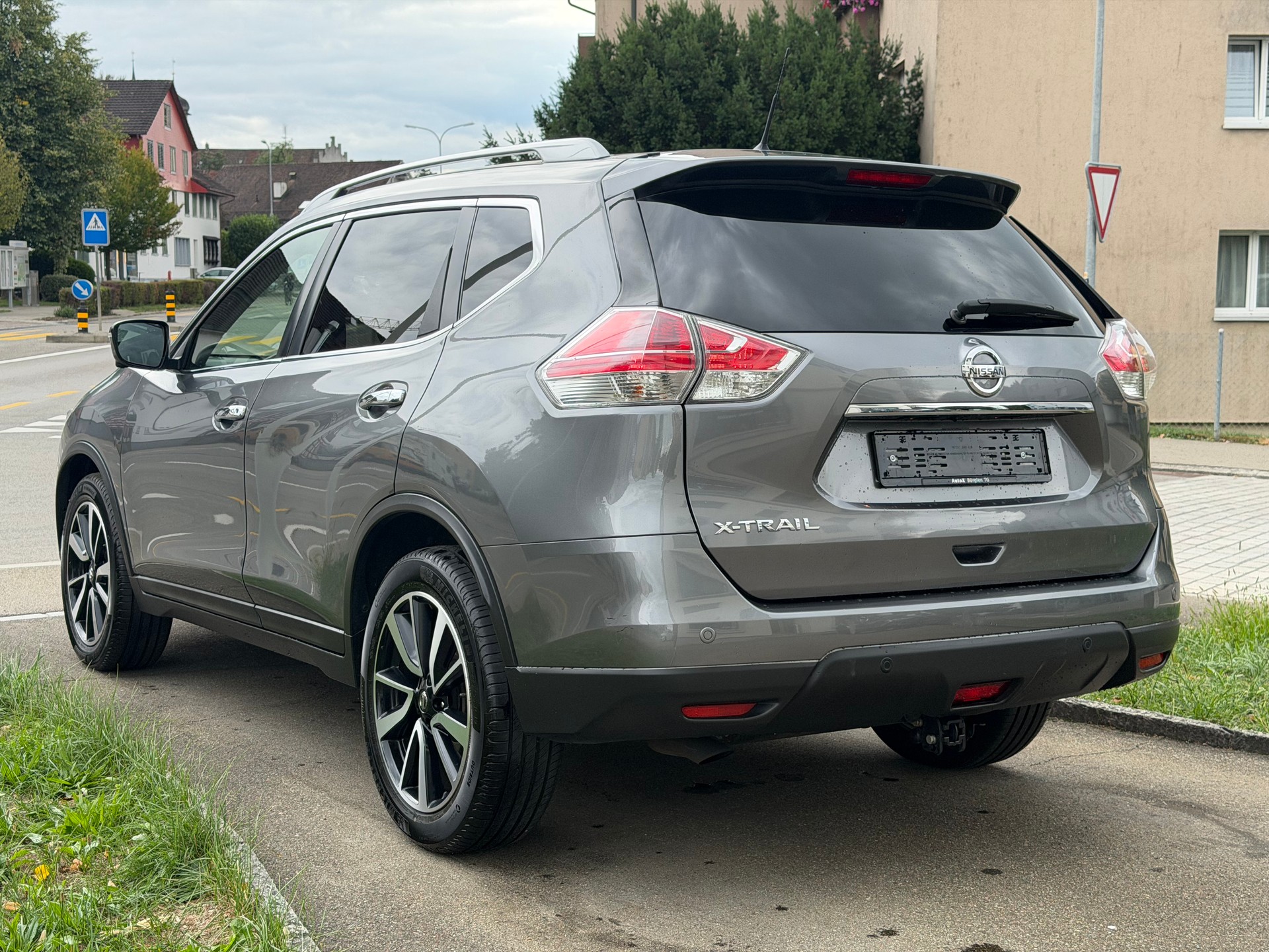NISSAN X-Trail 1.6 dCi tekna Xtronic CVT Vollausstattung AHK 1500Kg 360*Kamera-image-6
