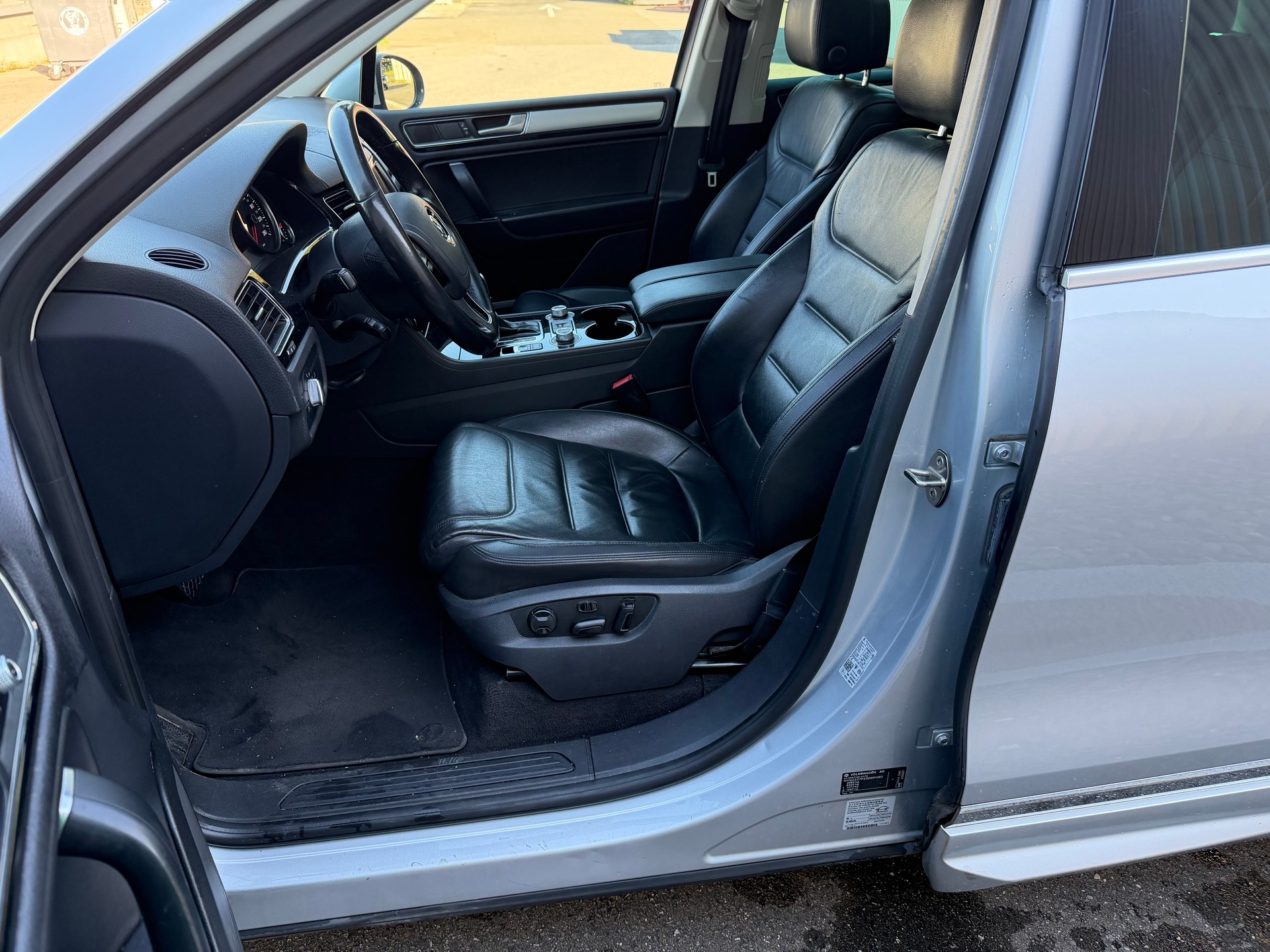 VW Touareg 3.0 TDI I R-line ⚠️⚠️⚠️ATTELAGE 3500Kg-image-29