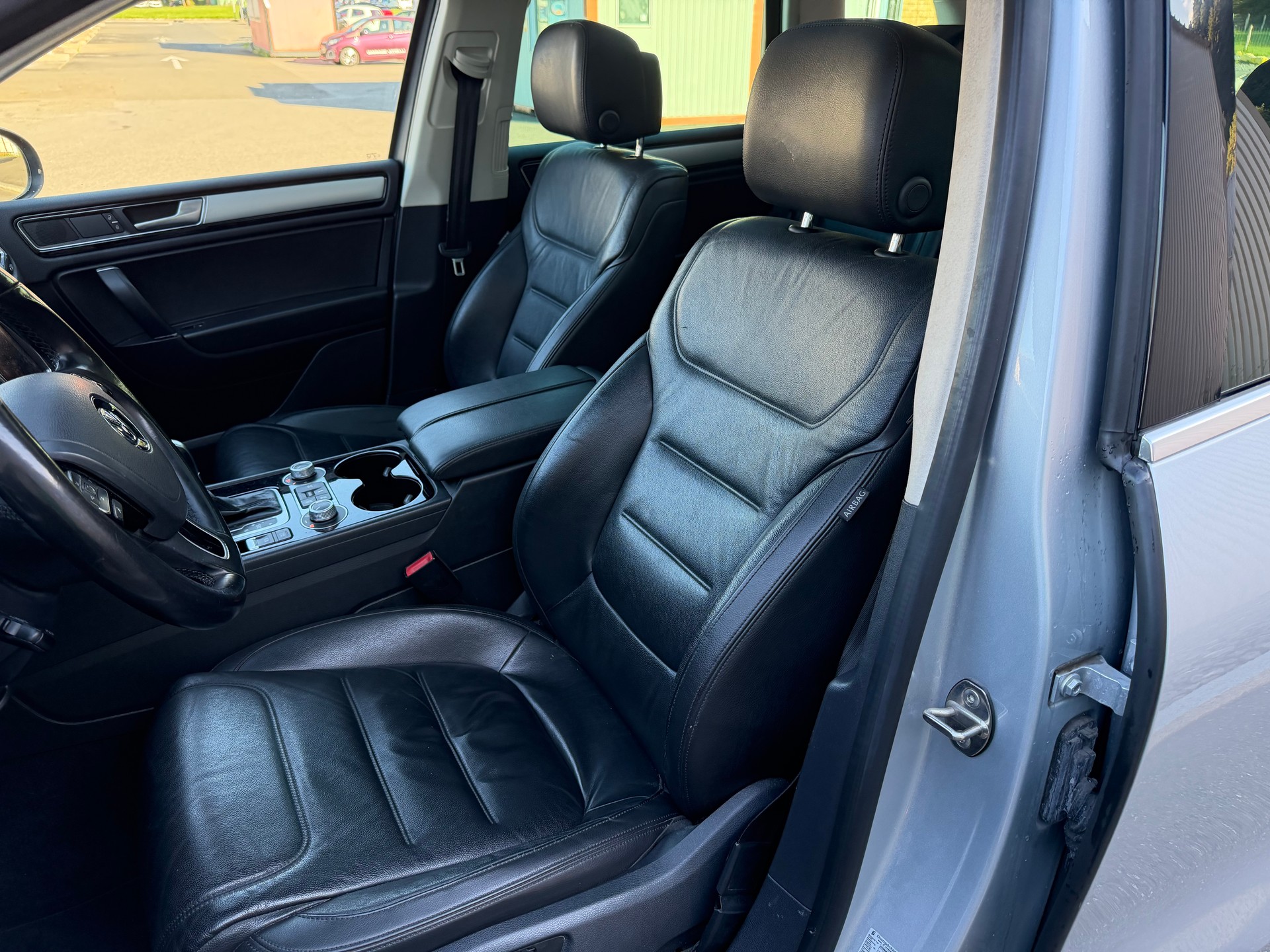 VW Touareg 3.0 TDI I R-line ⚠️⚠️⚠️ATTELAGE 3500Kg-image-28