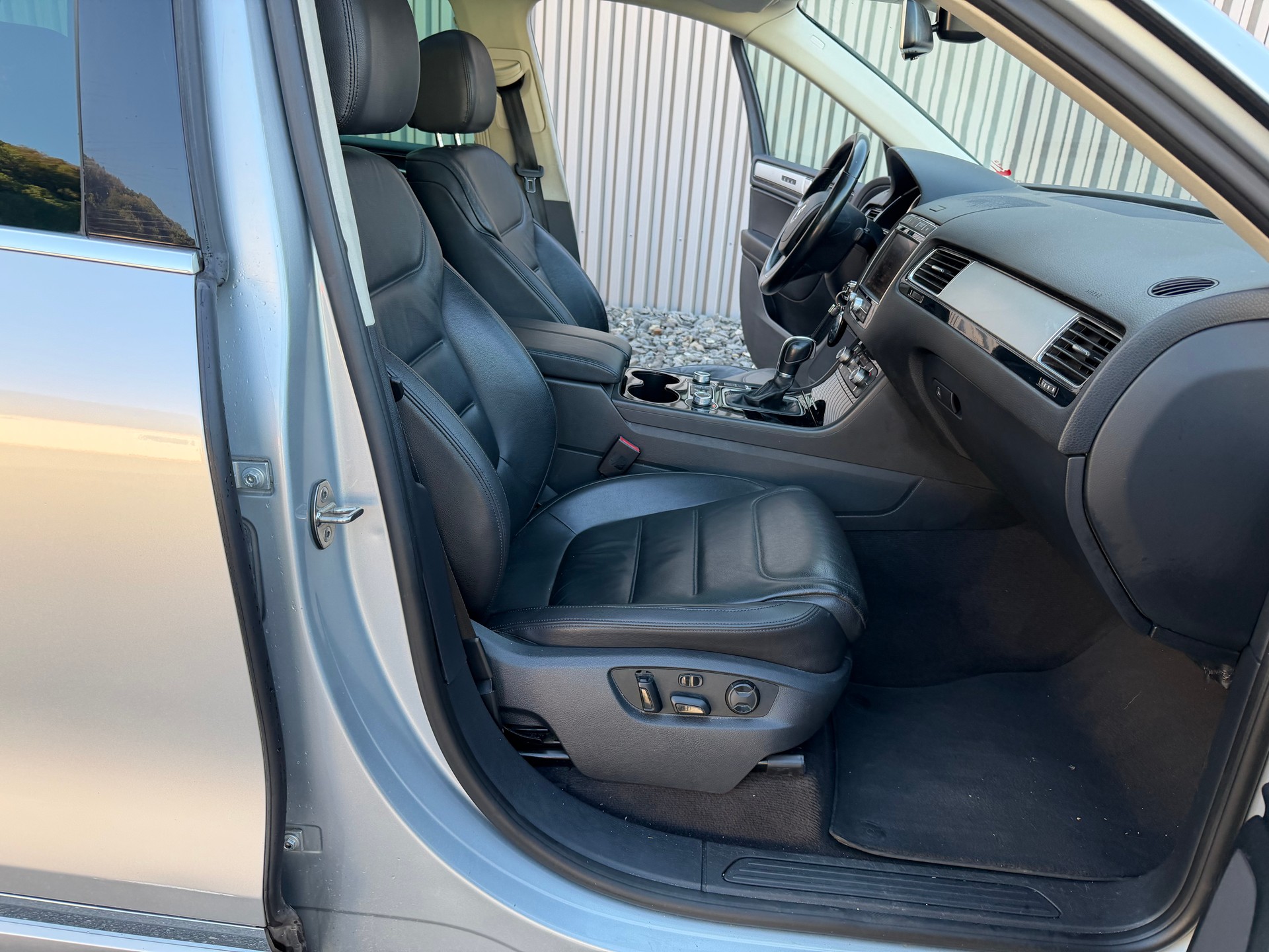 VW Touareg 3.0 TDI I R-line ⚠️⚠️⚠️ATTELAGE 3500Kg-image-34